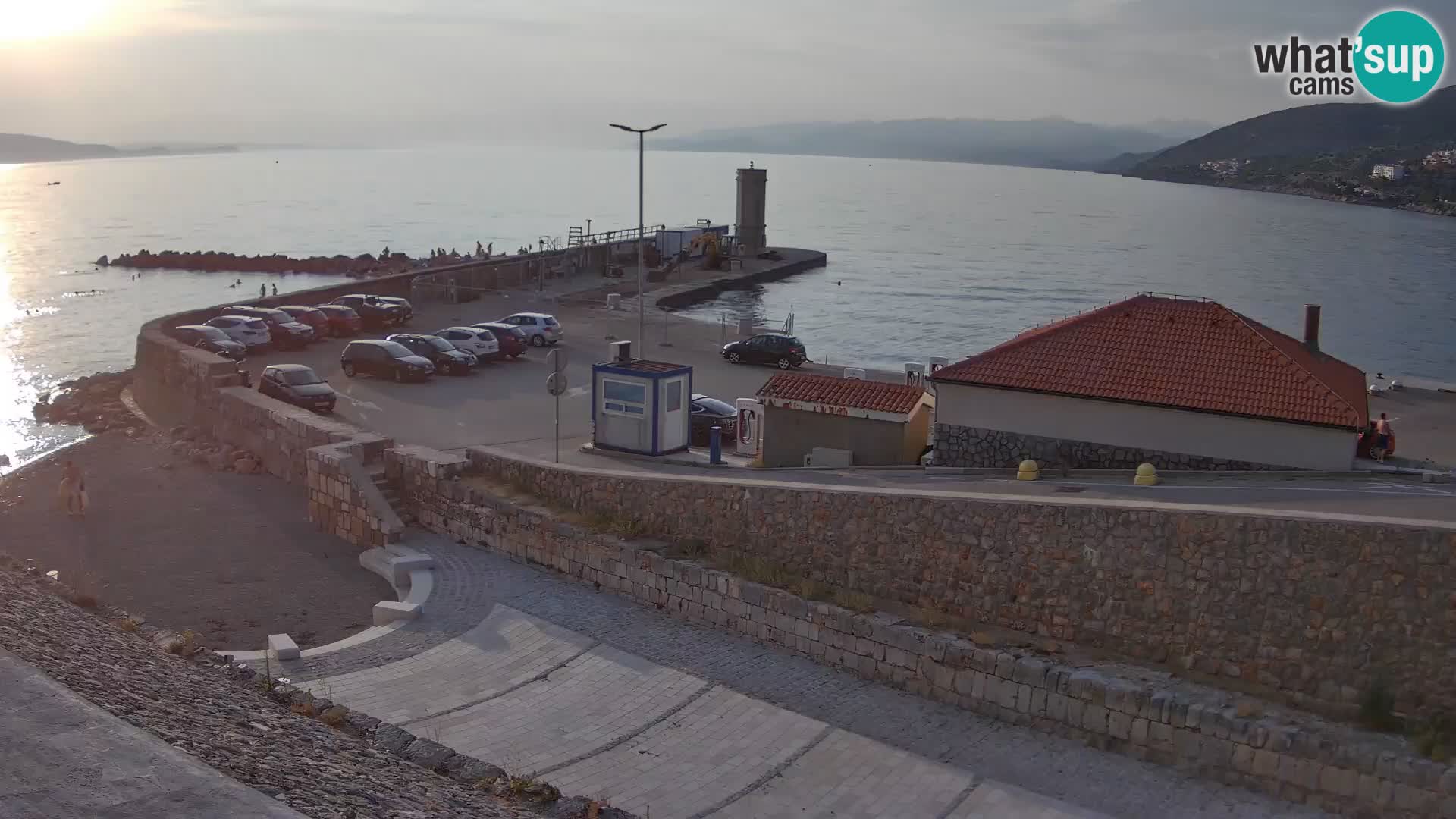 Webcam port de Senj – Vue sur la jetée et le phare