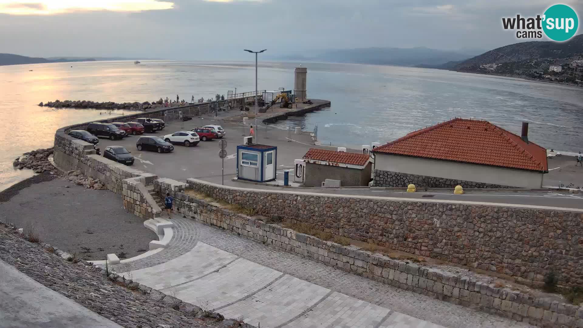 Webcam Porto di Segna – Frangiflutti e Faro in diretta