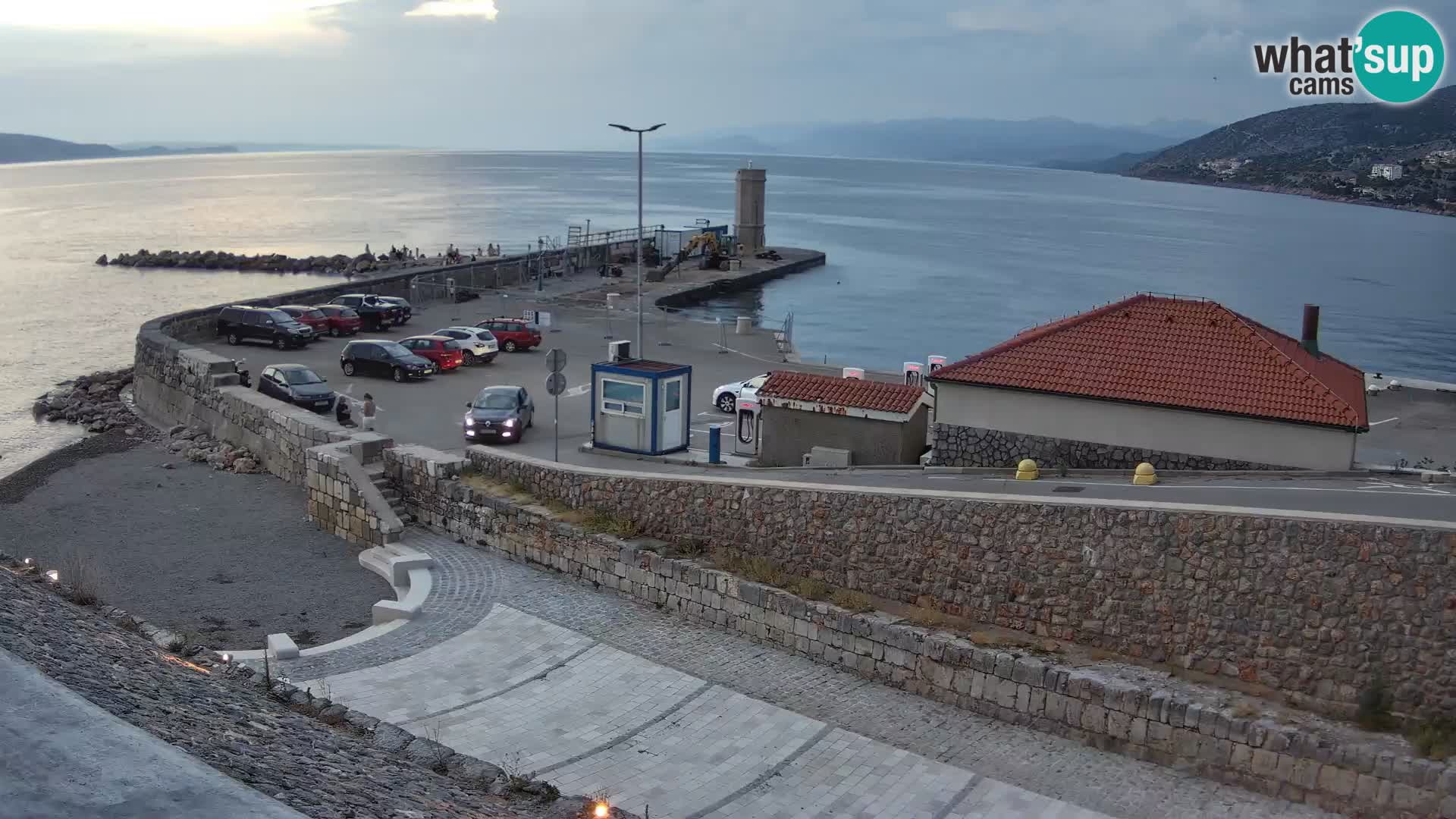 Web kamera Senj luka – Lukobran i svjetionik uživo
