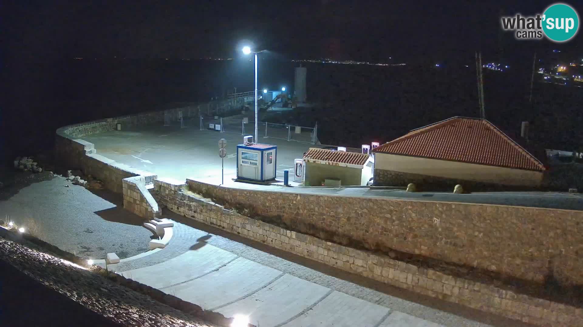 Webcam port de Senj – Vue sur la jetée et le phare