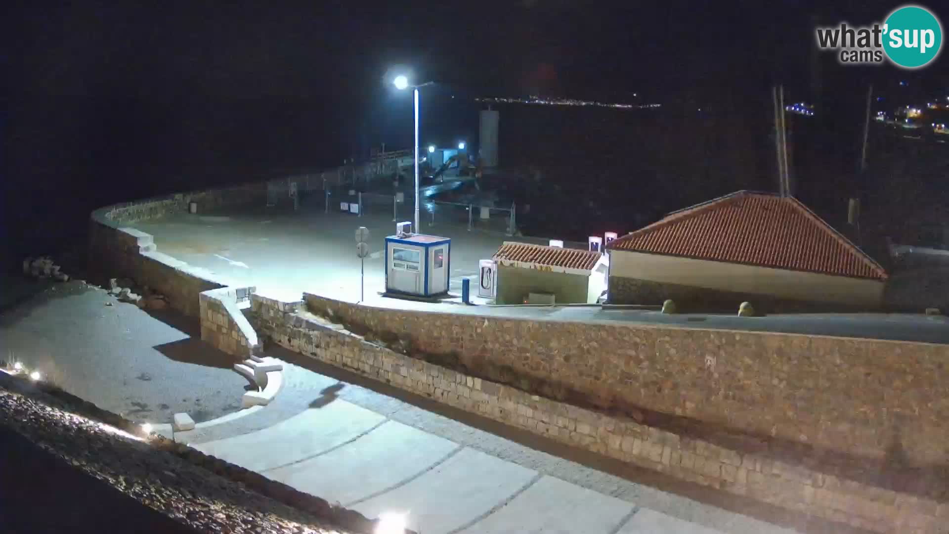 Webcam port de Senj – Vue sur la jetée et le phare