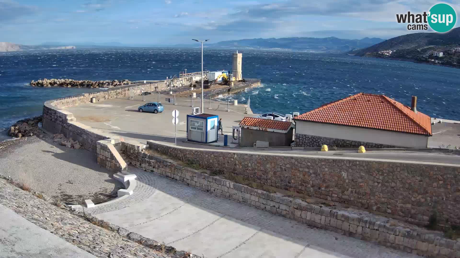 Senj Hafen Webcam – Wellenbrecher & Leuchtturm Liveblick