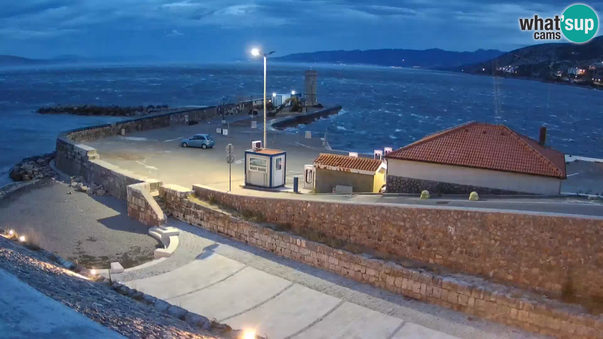 Webcam puerto de Senj – Rompeolas y faro en directo