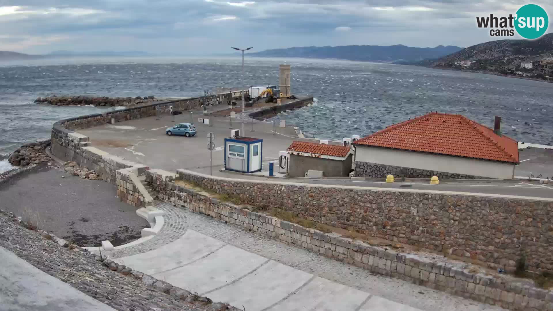 Webcam Porto di Segna – Frangiflutti e Faro in diretta