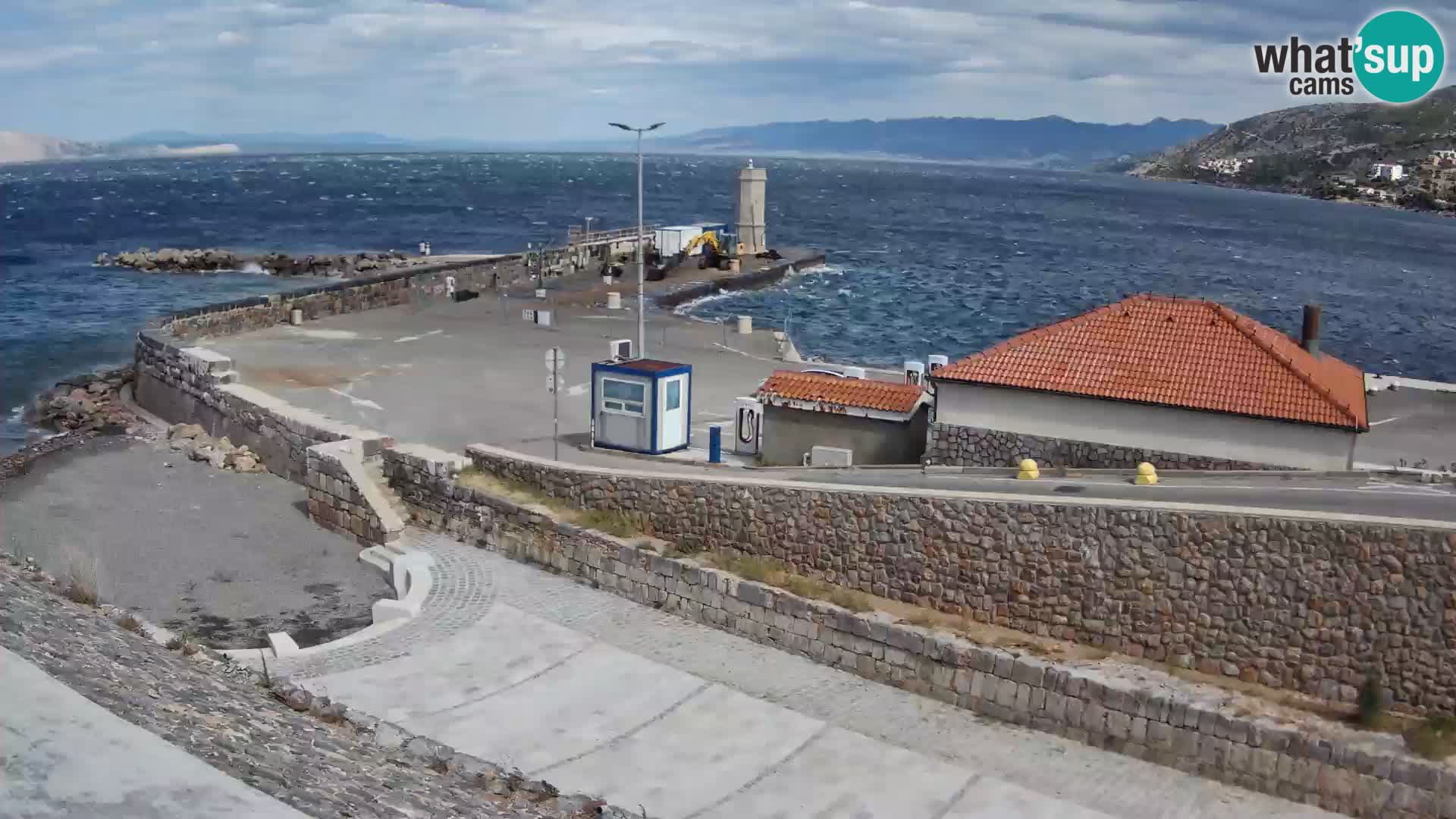 Web kamera Senj luka – Lukobran i svjetionik uživo