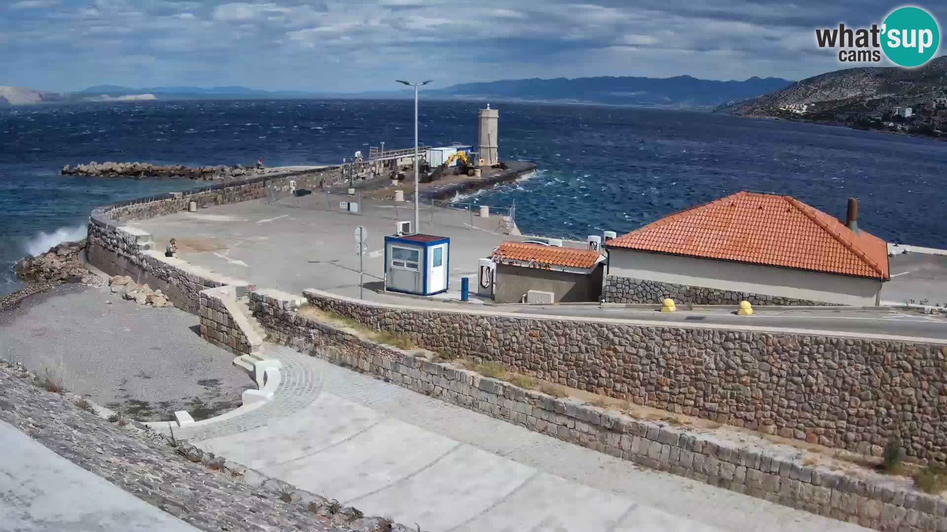 Web kamera Senj luka – Lukobran i svjetionik uživo