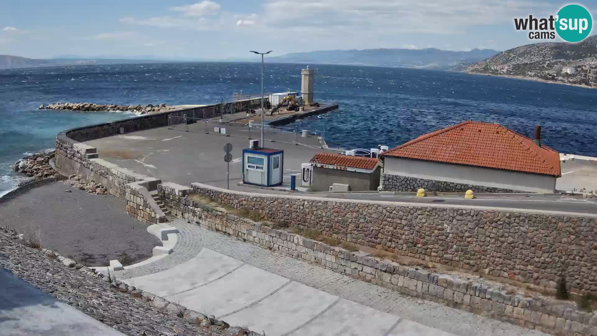 Webcam puerto de Senj – Rompeolas y faro en directo