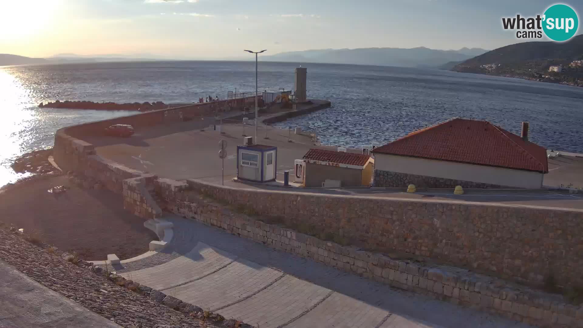 Webcam Porto di Segna – Frangiflutti e Faro in diretta