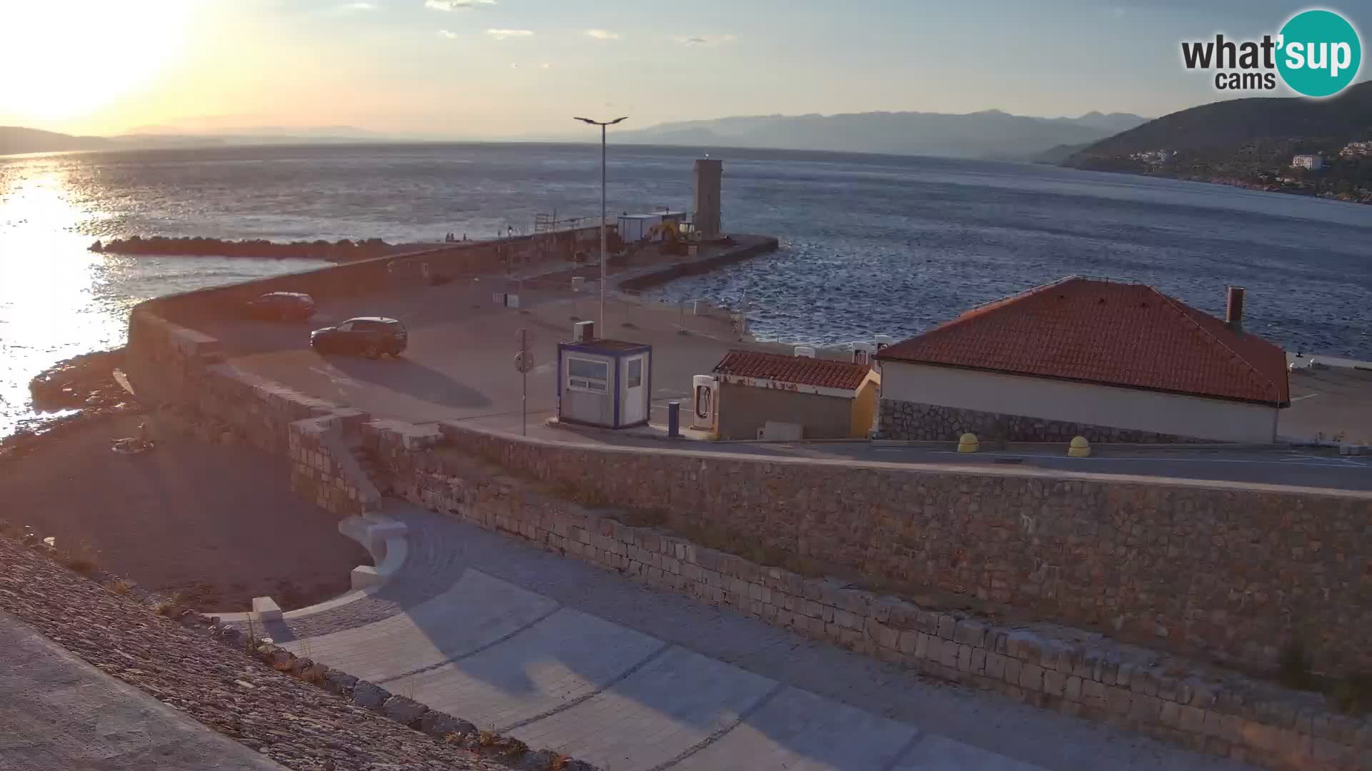 Webcam Porto di Segna – Frangiflutti e Faro in diretta