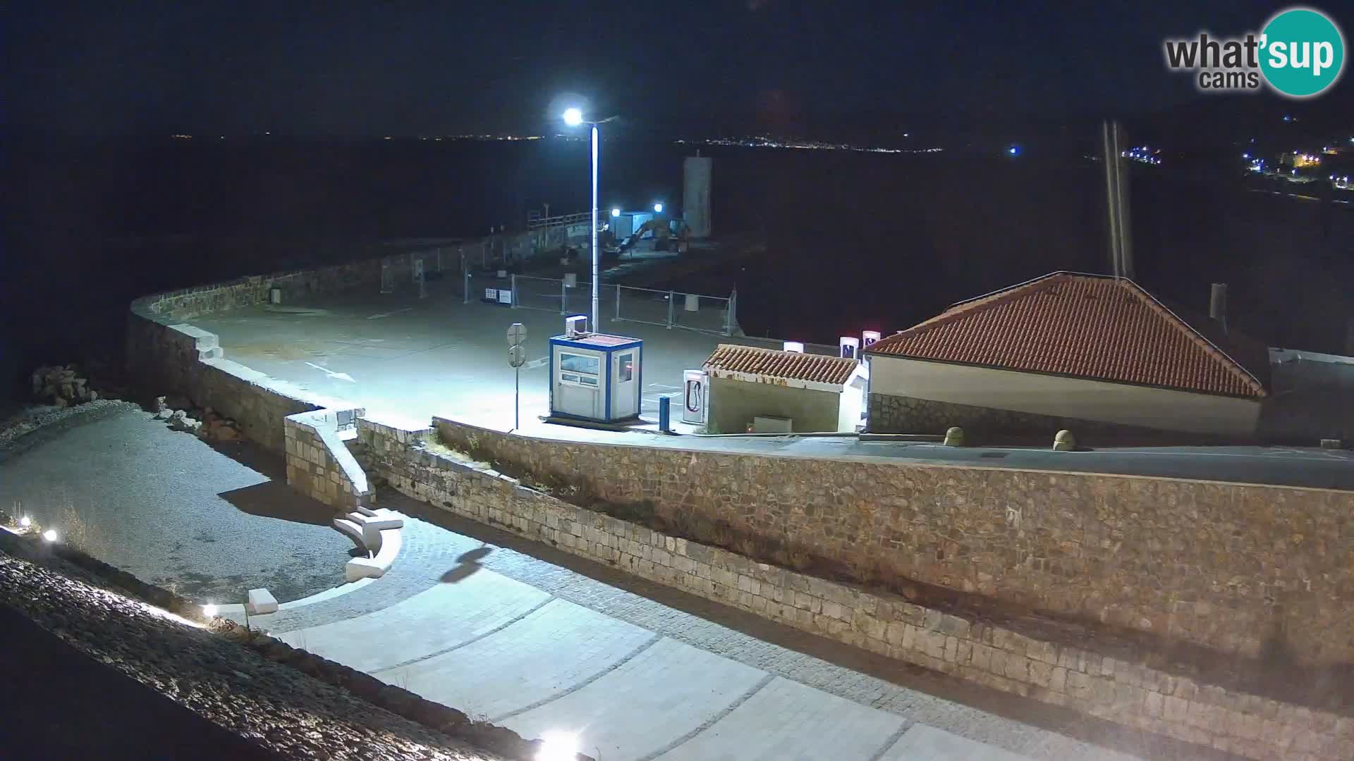 Webcam port de Senj – Vue sur la jetée et le phare