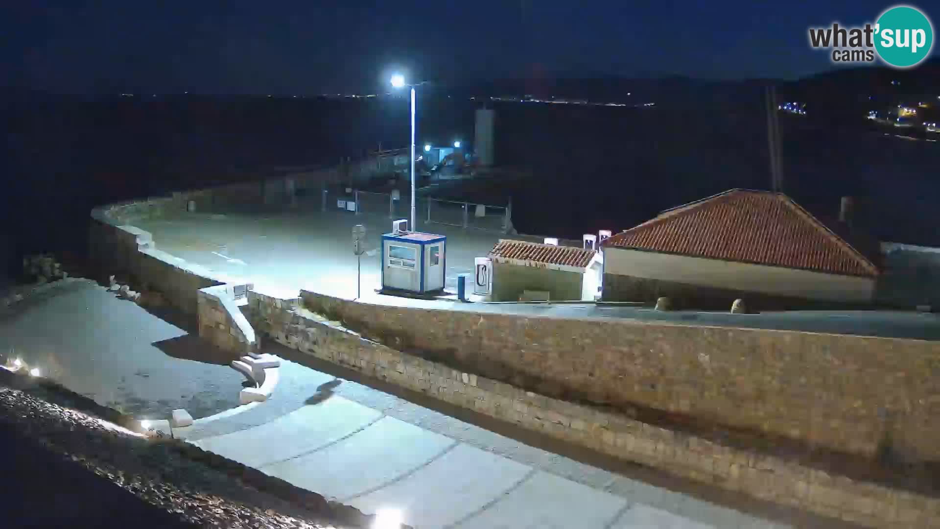 Webcam Porto di Segna – Frangiflutti e Faro in diretta