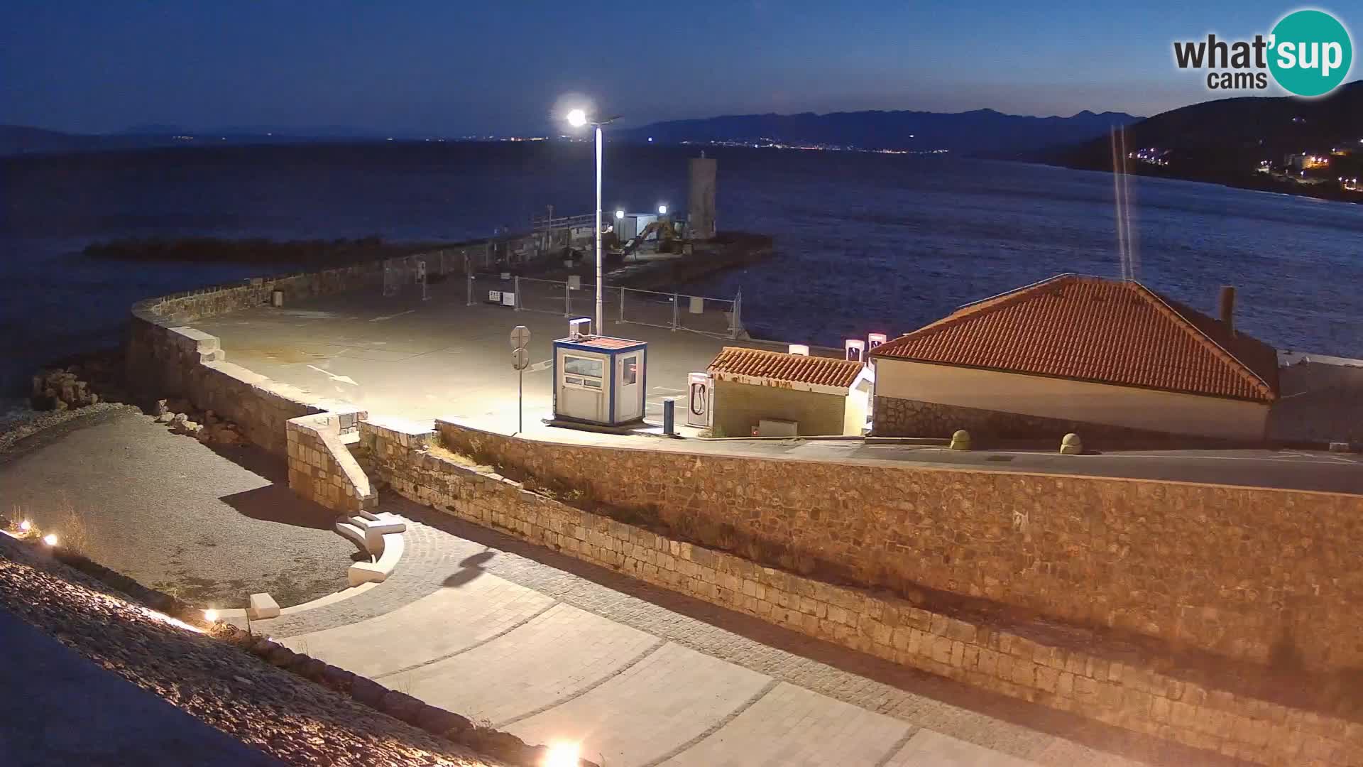 Webcam Porto di Segna – Frangiflutti e Faro in diretta