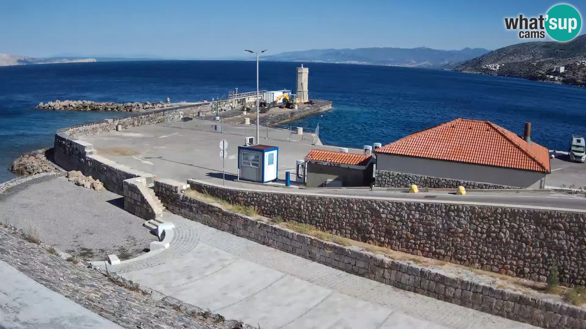 Webcam Porto di Segna – Frangiflutti e Faro in diretta