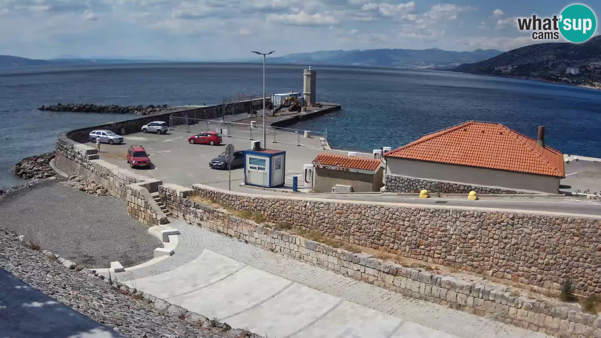 Webcam port de Senj – Vue sur la jetée et le phare