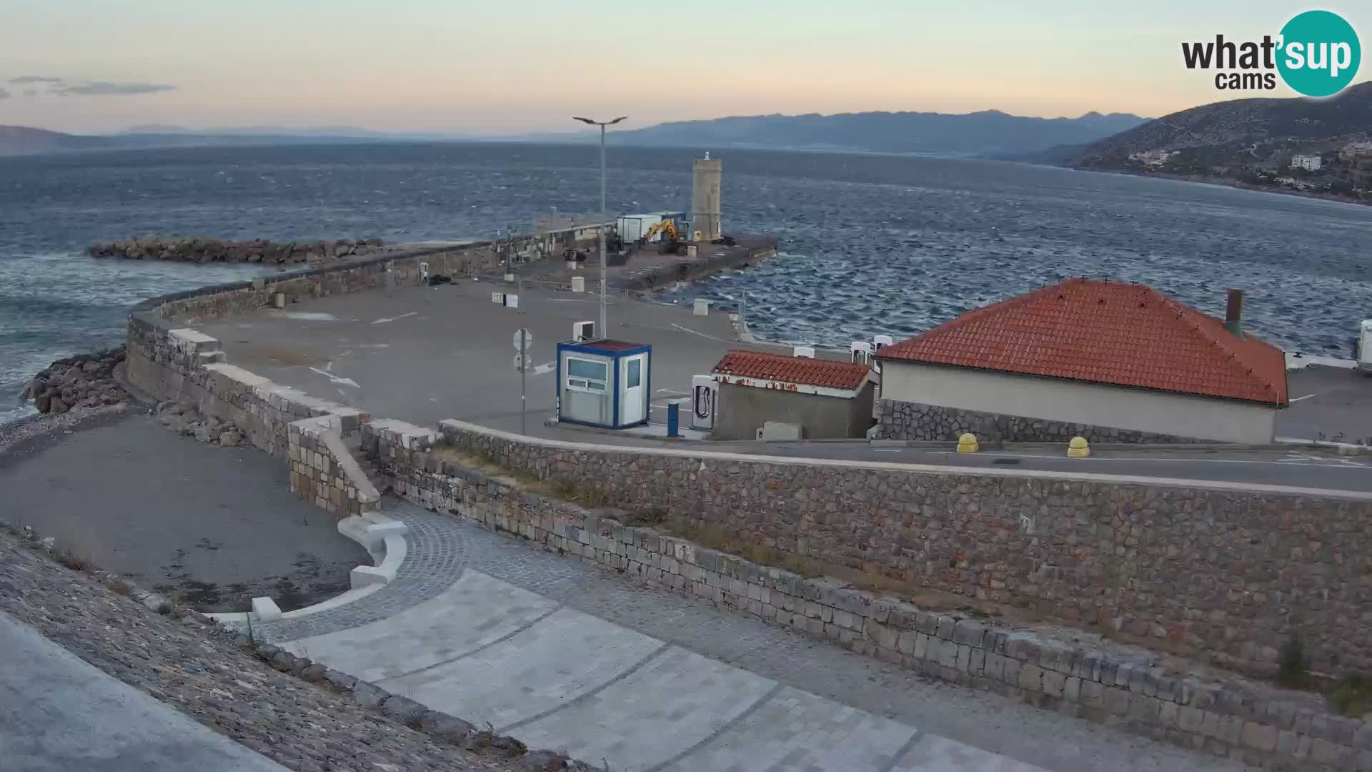 Senj Harbour Webcam – Breakwater & Lighthouse Live View