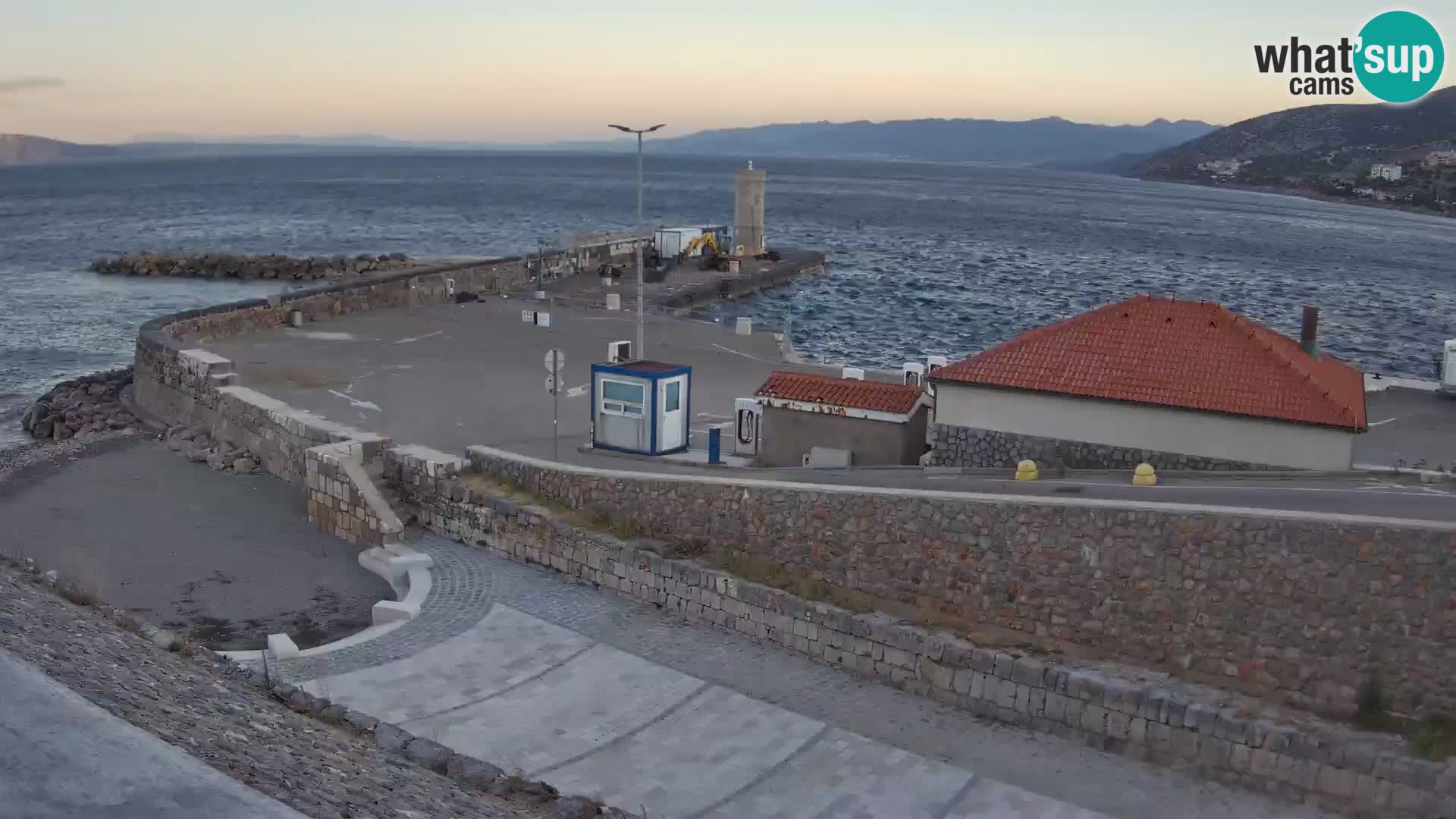 Senj Harbour Webcam – Breakwater & Lighthouse Live View
