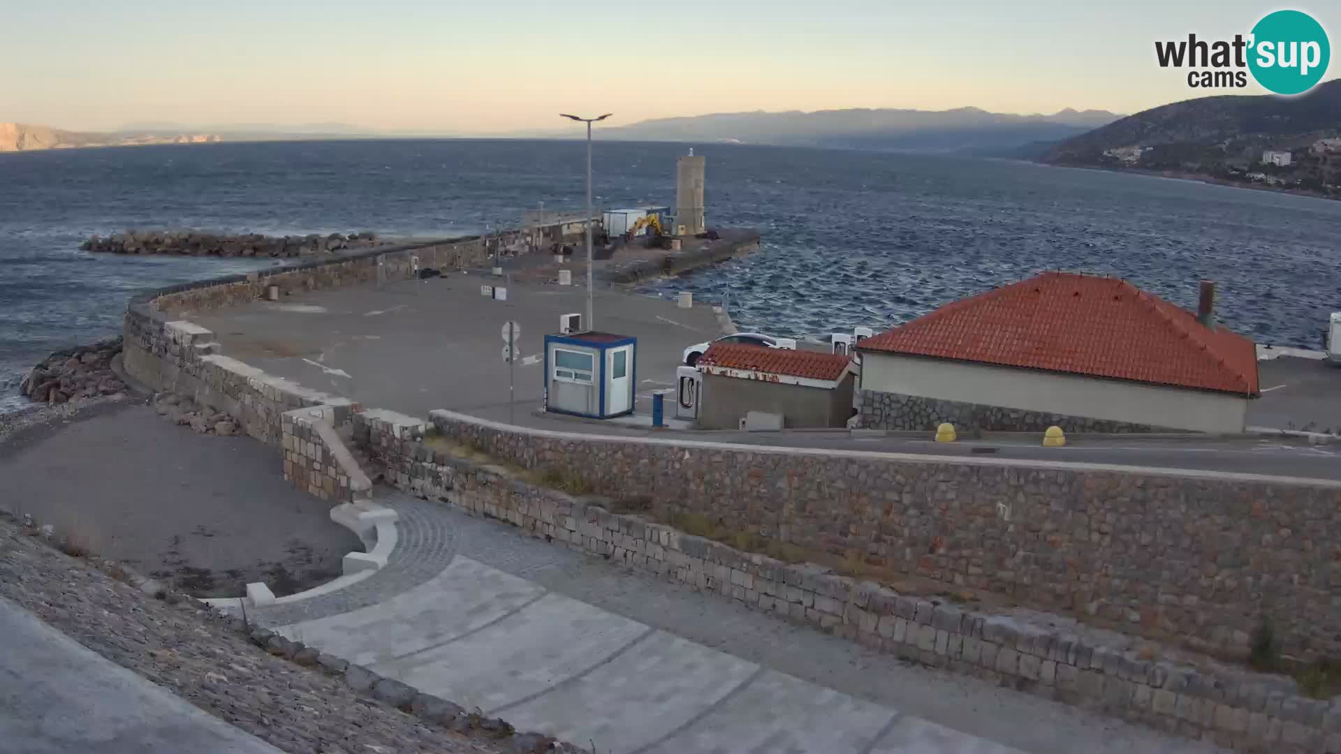 Senj Harbour Webcam – Breakwater & Lighthouse Live View