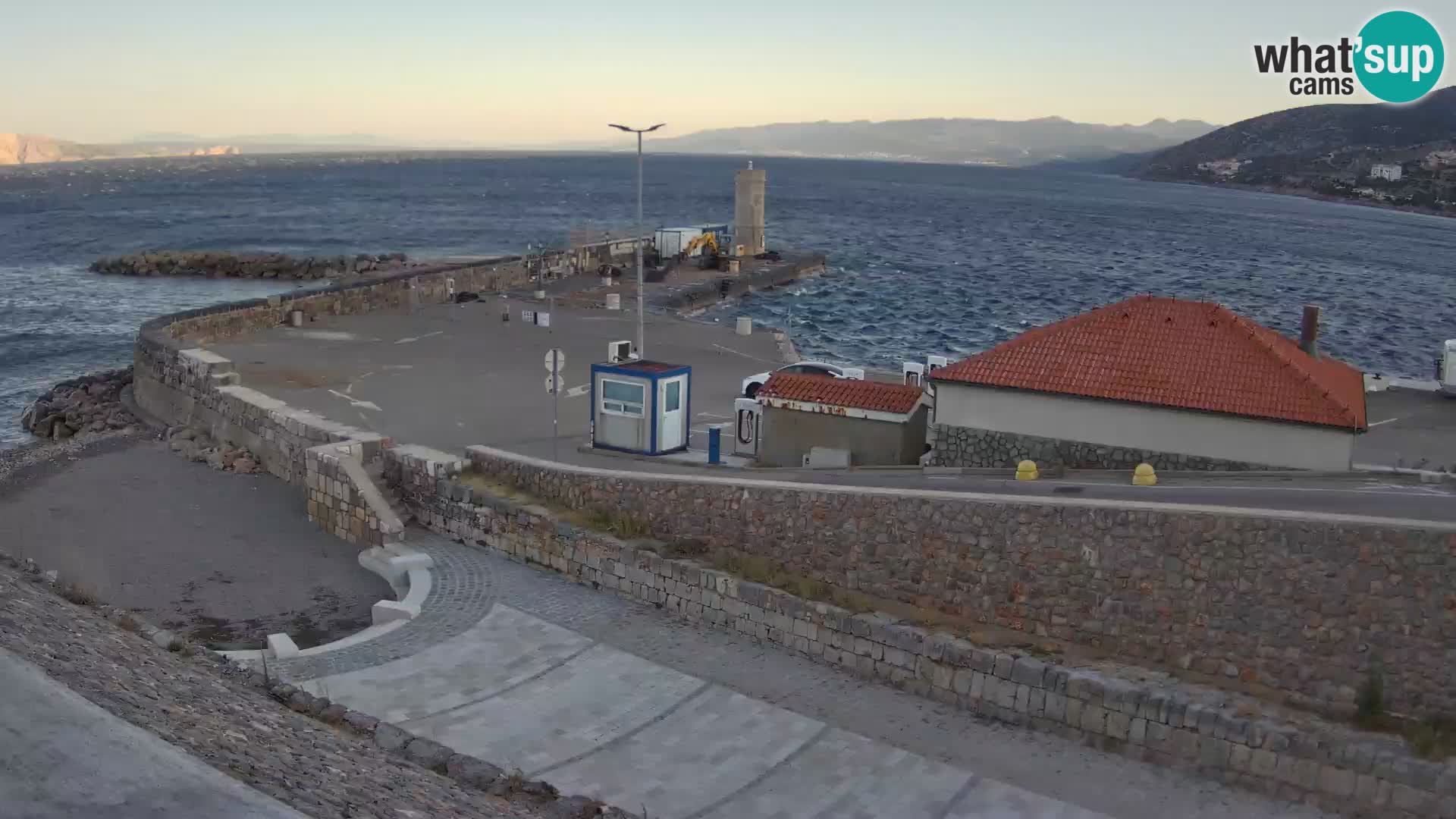 Webcam Porto di Segna – Frangiflutti e Faro in diretta