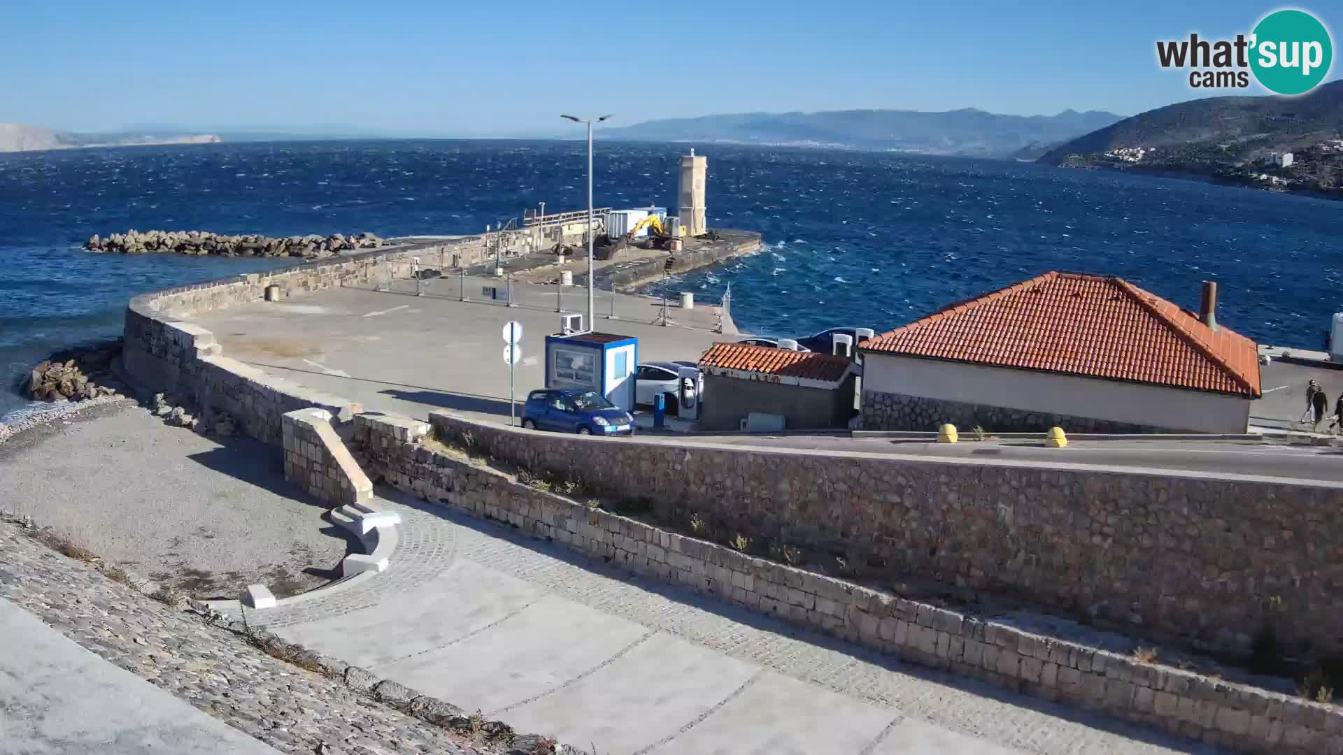 Web kamera Senj luka – Lukobran i svjetionik uživo