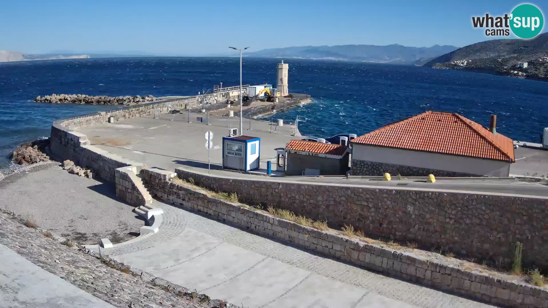 Webcam puerto de Senj – Rompeolas y faro en directo