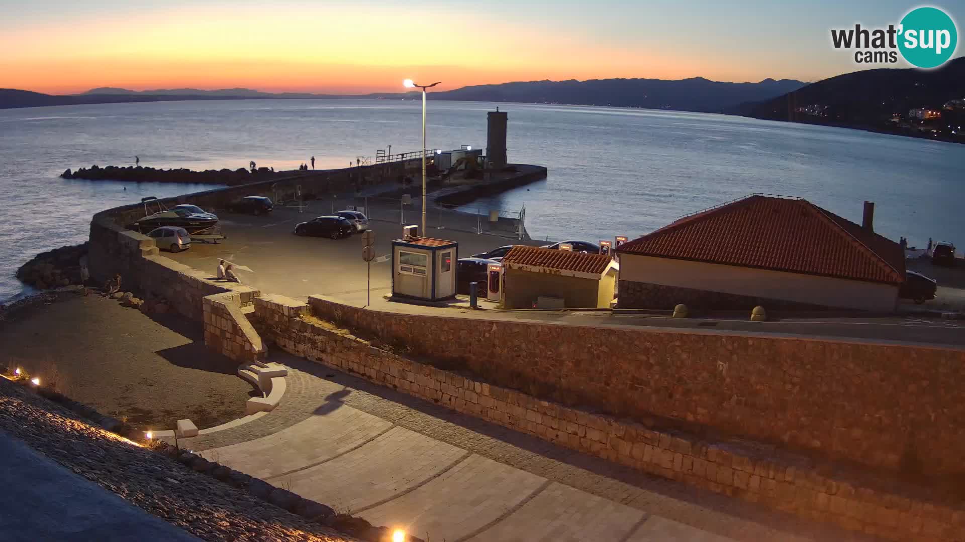 Webcam Porto di Segna – Frangiflutti e Faro in diretta