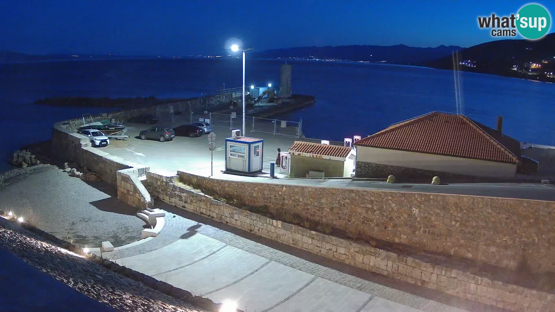 Senj Hafen Webcam – Wellenbrecher & Leuchtturm Liveblick