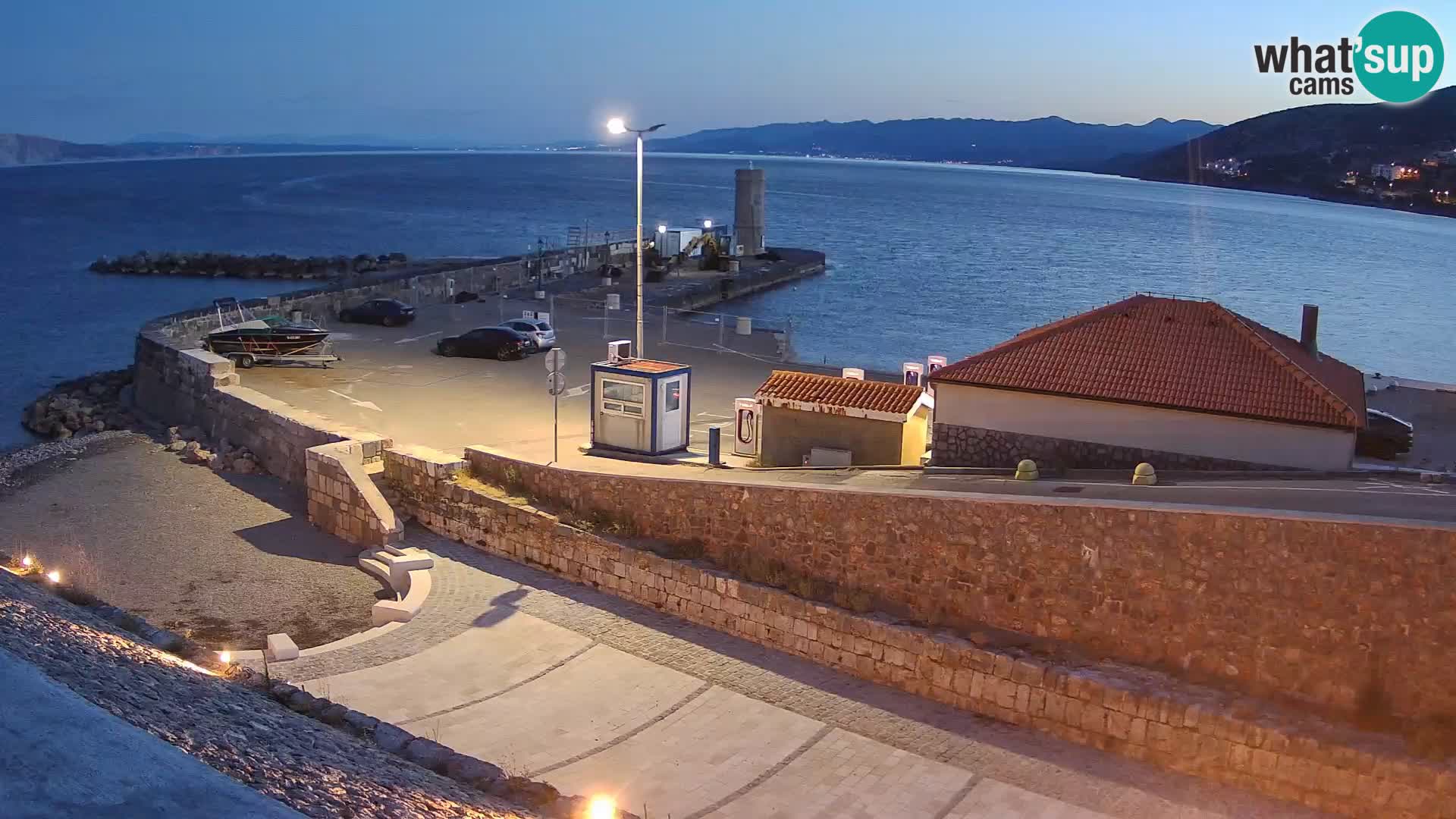 Senj Harbour Webcam – Breakwater & Lighthouse Live View