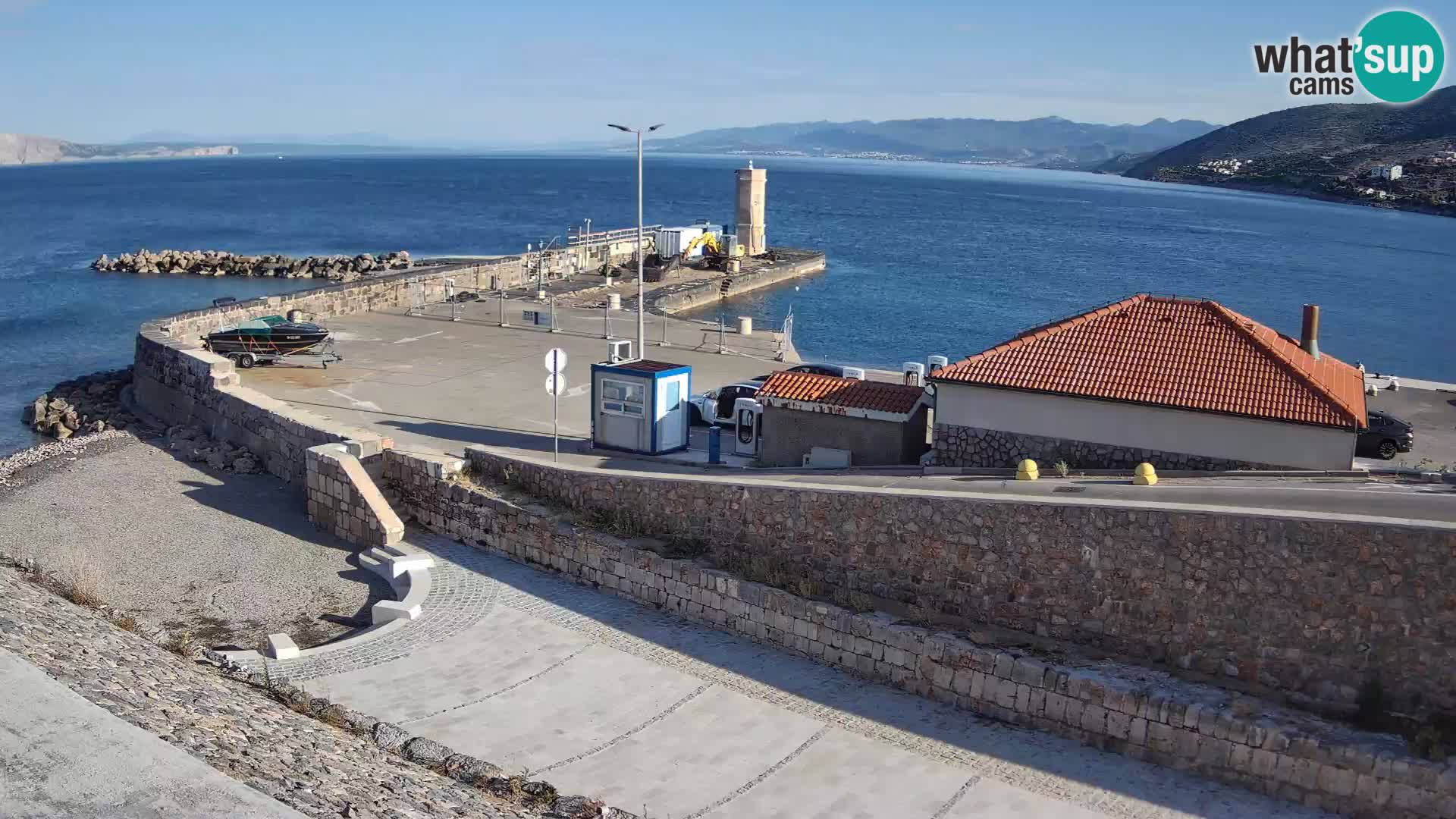 Senj Hafen Webcam – Wellenbrecher & Leuchtturm Liveblick
