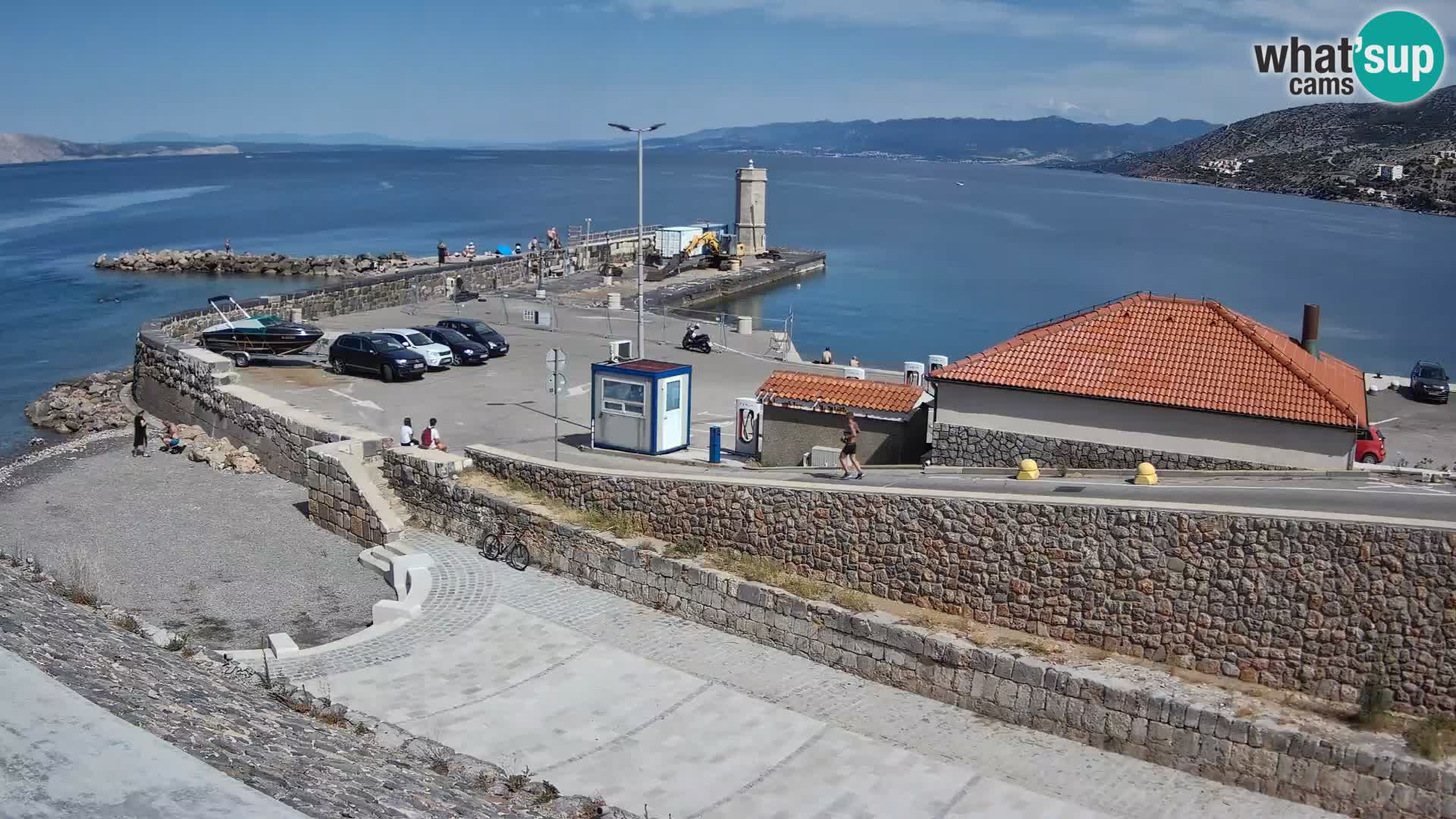 Webcam port de Senj – Vue sur la jetée et le phare