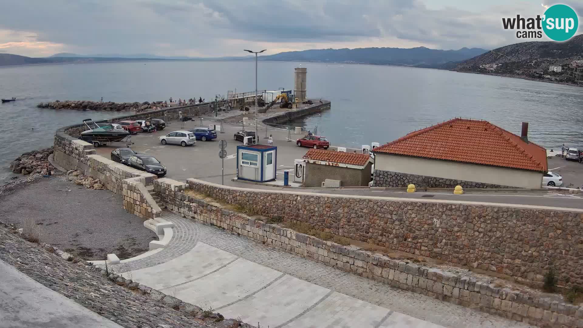 Senj Hafen Webcam – Wellenbrecher & Leuchtturm Liveblick