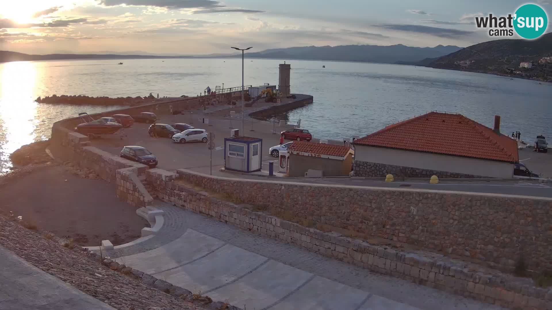 Web kamera Senj luka – Lukobran i svjetionik uživo