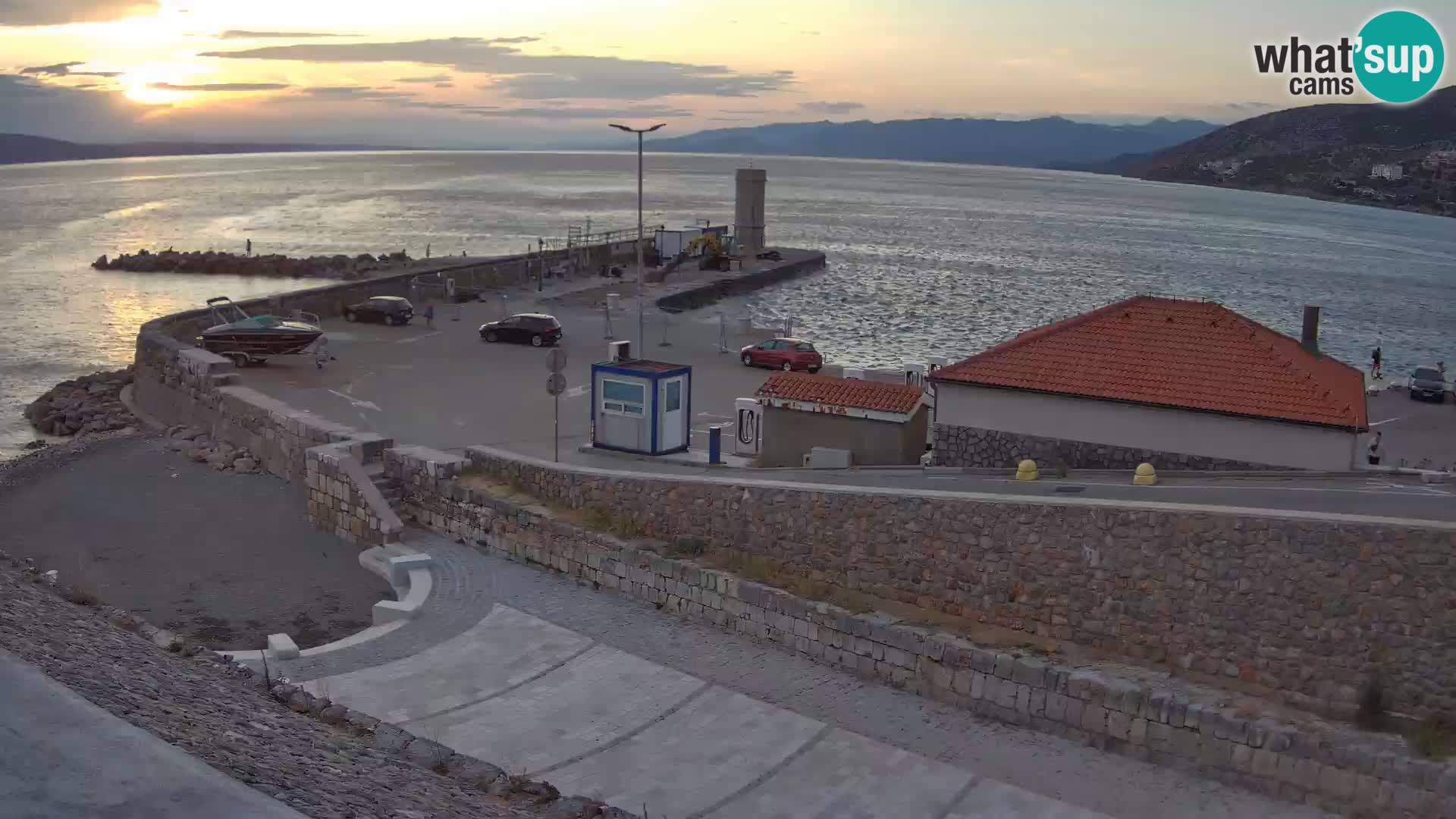 Webcam port de Senj – Vue sur la jetée et le phare