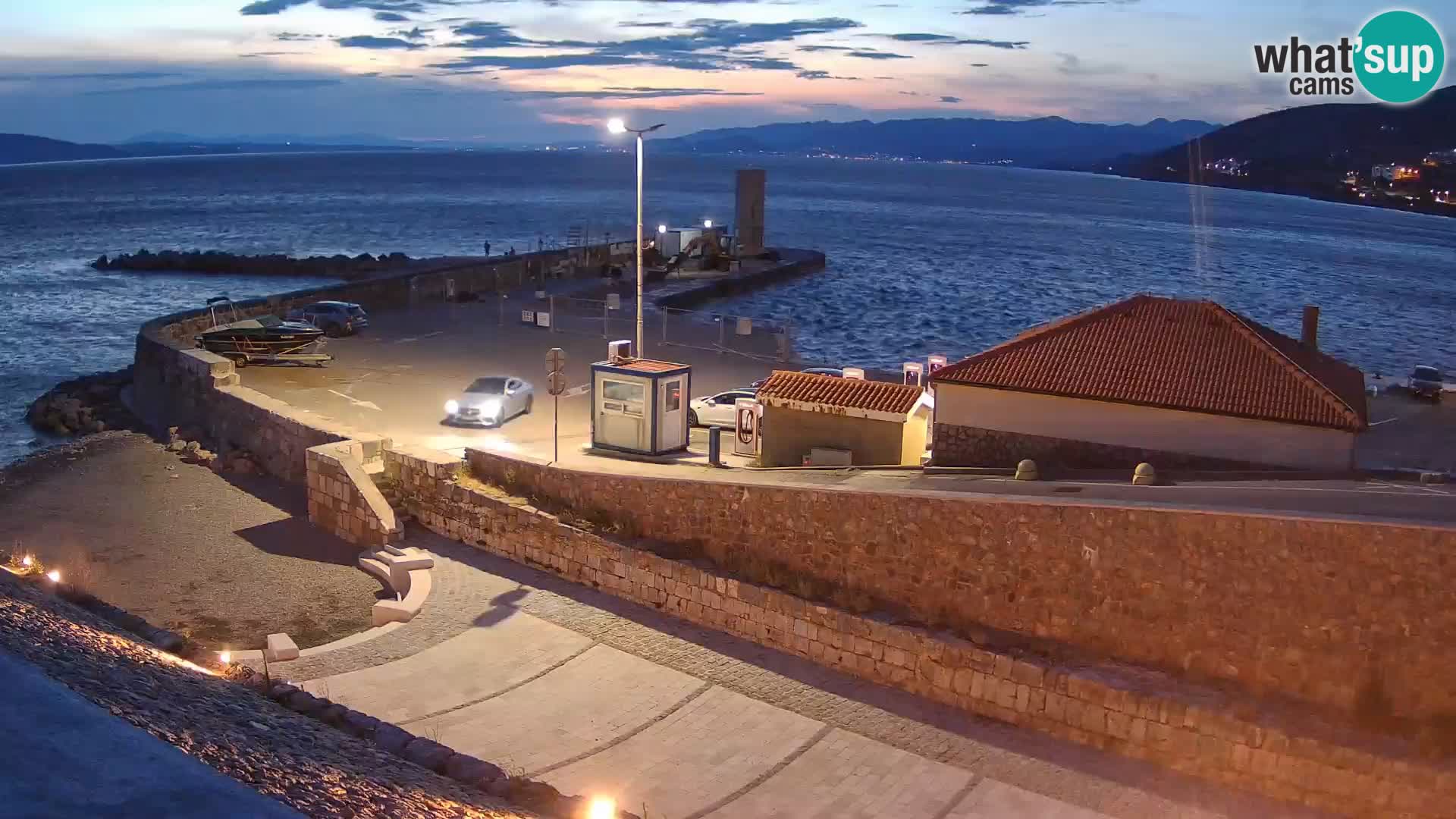 Web kamera Senj luka – Lukobran i svjetionik uživo