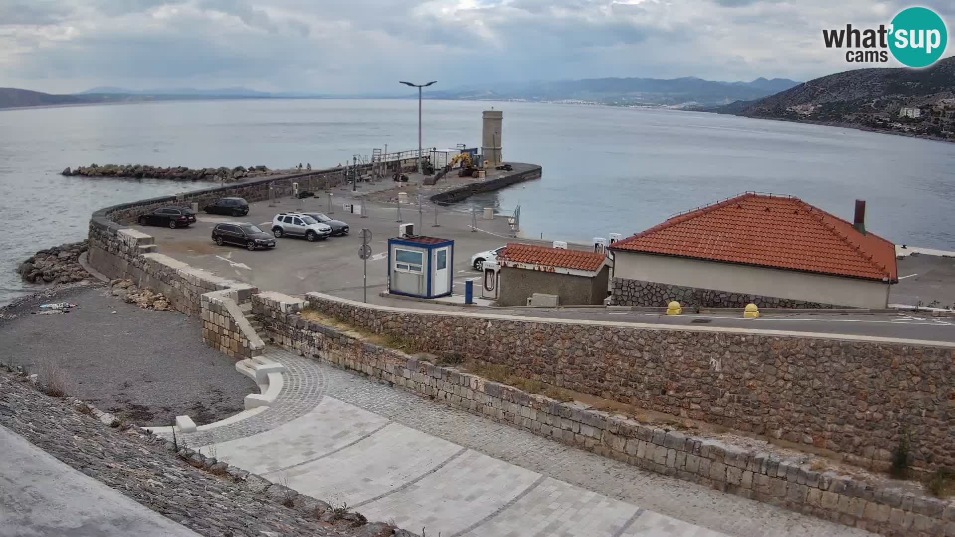 Webcam port de Senj – Vue sur la jetée et le phare