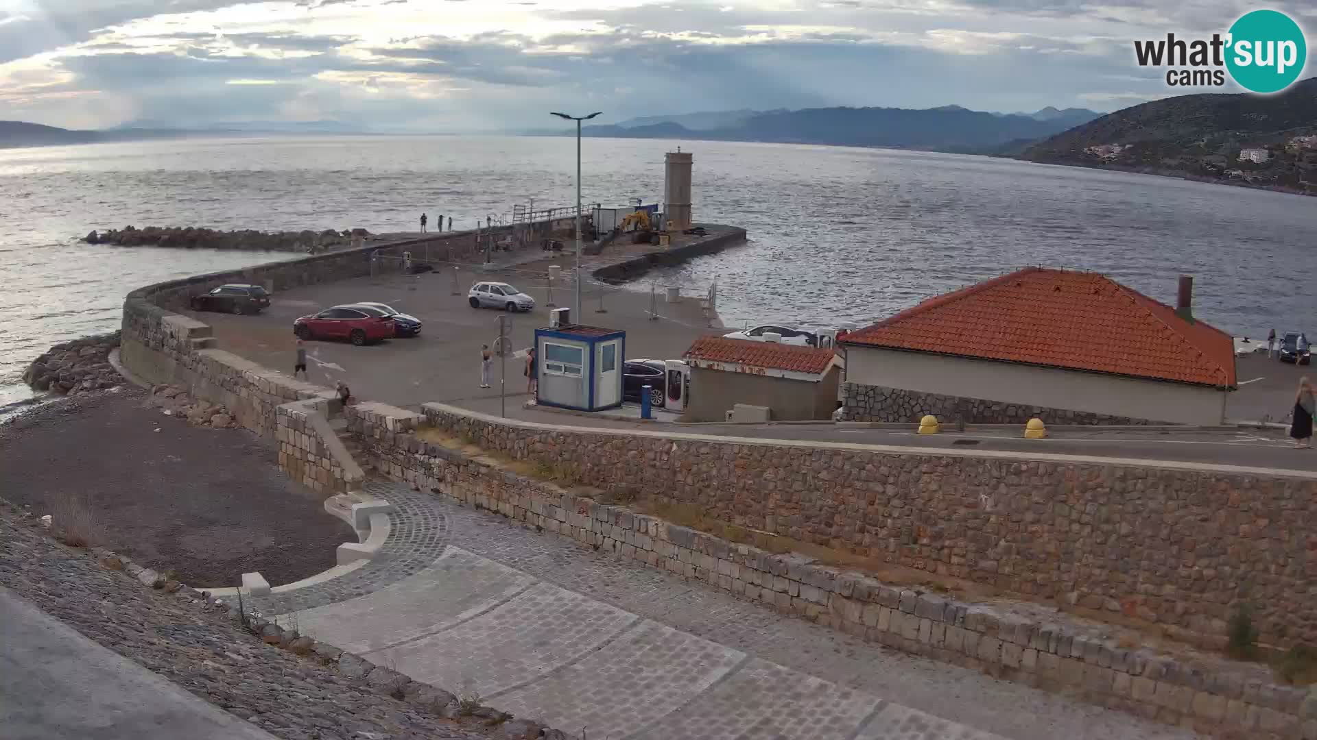 Webcam Porto di Segna – Frangiflutti e Faro in diretta