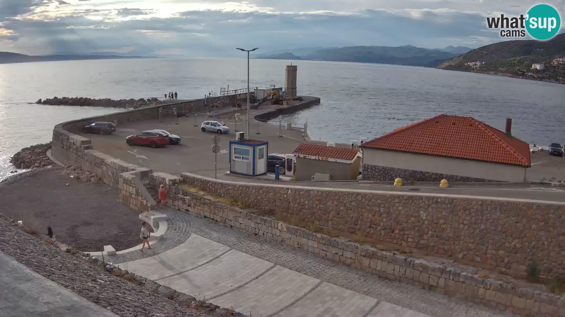 Web kamera Senj luka – Lukobran i svjetionik uživo