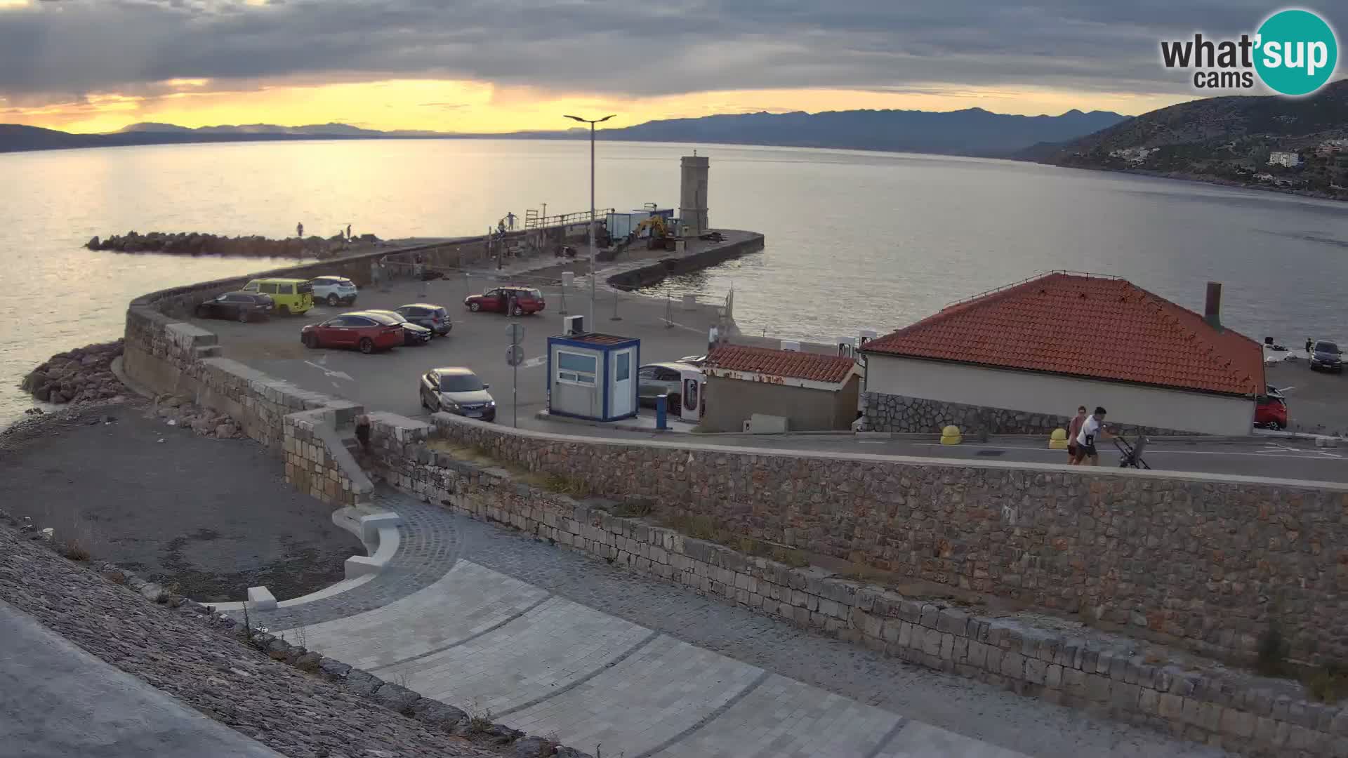 Webcam Porto di Segna – Frangiflutti e Faro in diretta