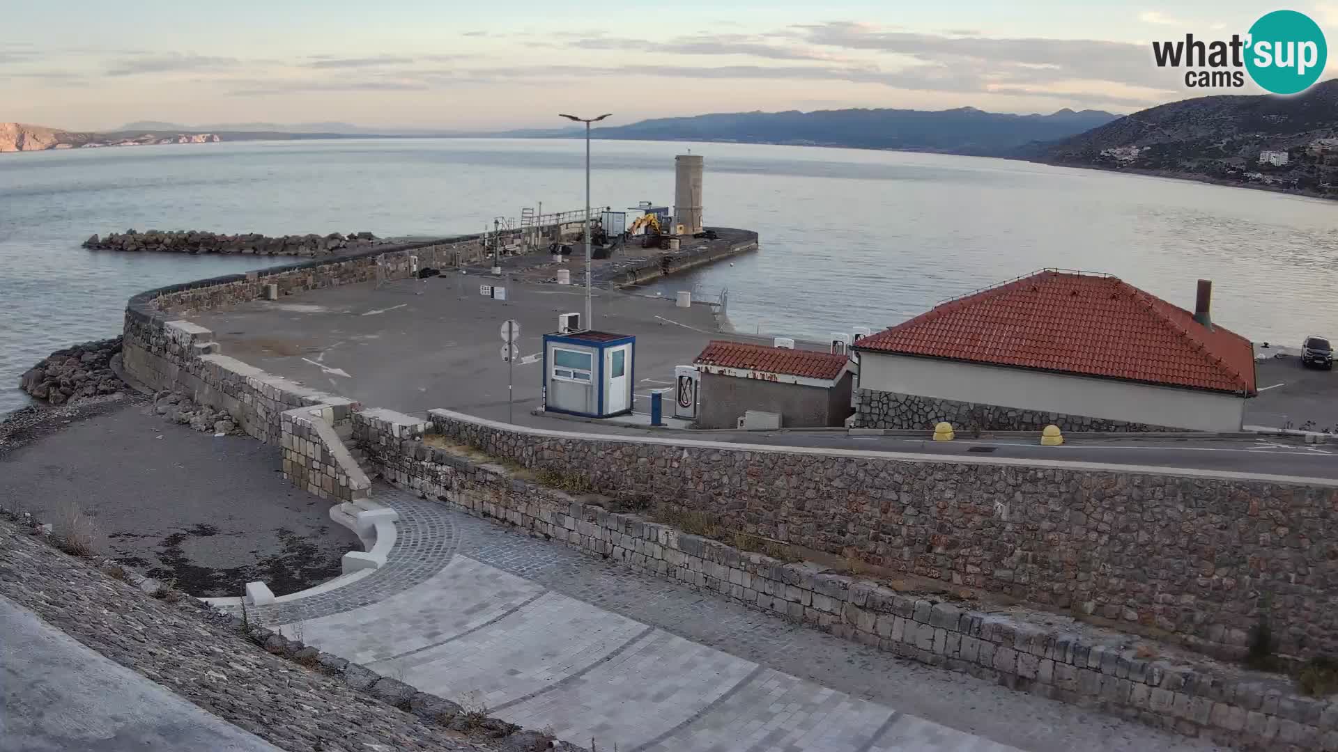 Webcam Porto di Segna – Frangiflutti e Faro in diretta