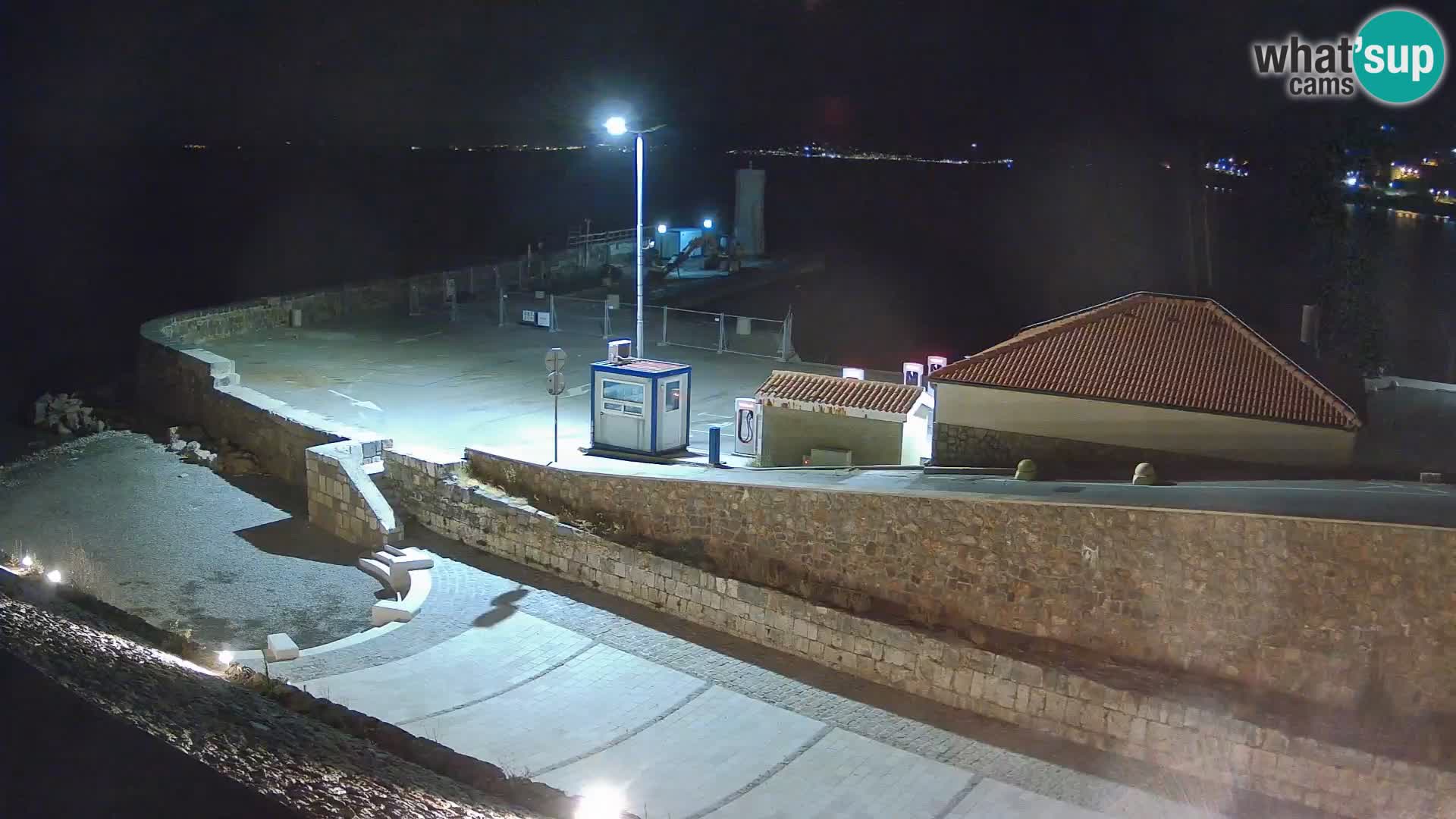 Webcam port de Senj – Vue sur la jetée et le phare