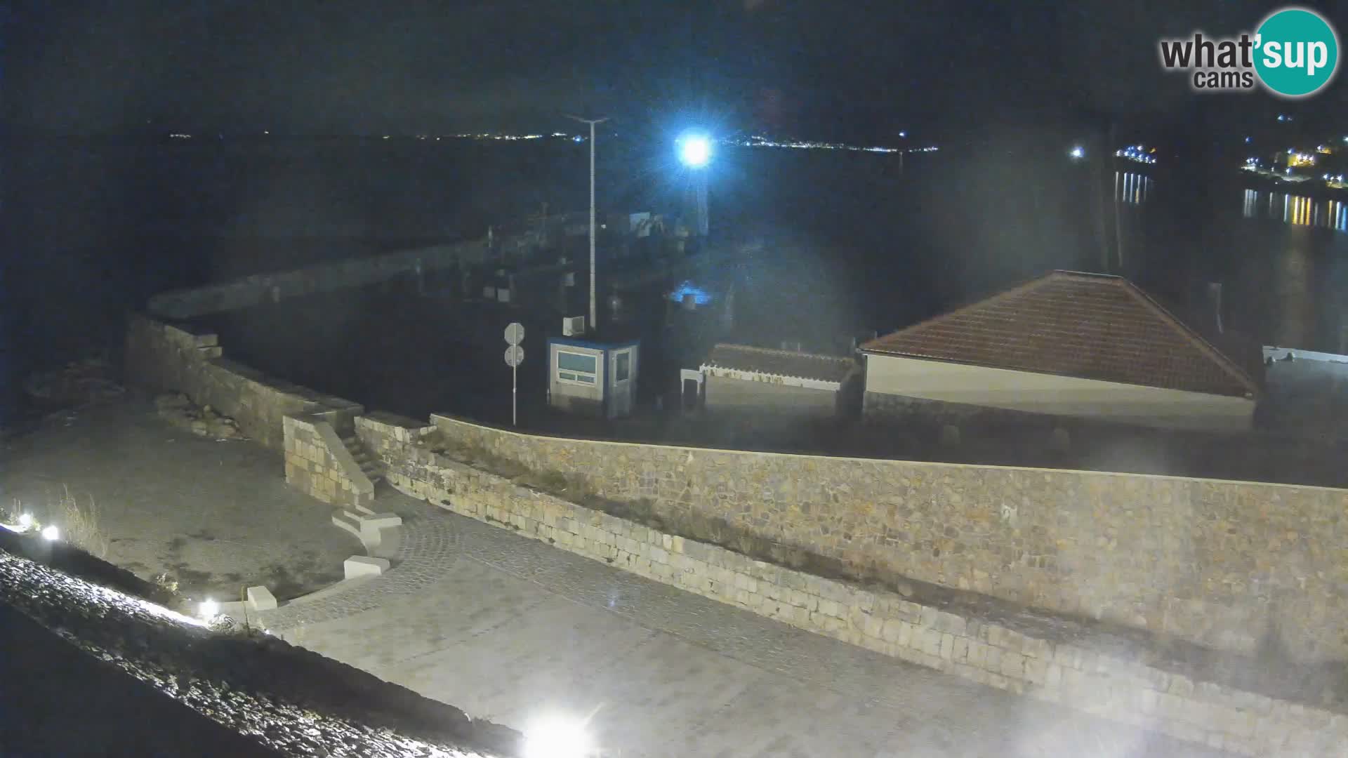 Webcam Porto di Segna – Frangiflutti e Faro in diretta
