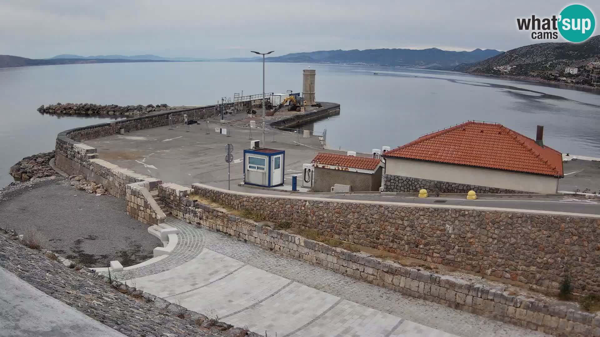 Webcam puerto de Senj – Rompeolas y faro en directo