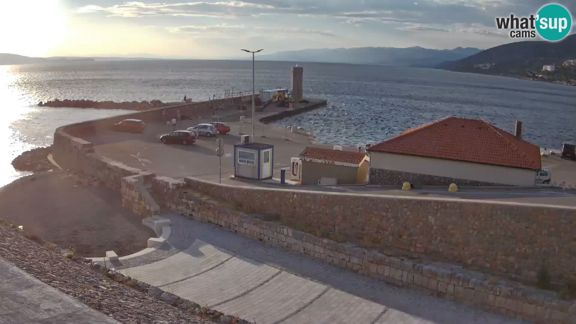 Webcam Porto di Segna – Frangiflutti e Faro in diretta