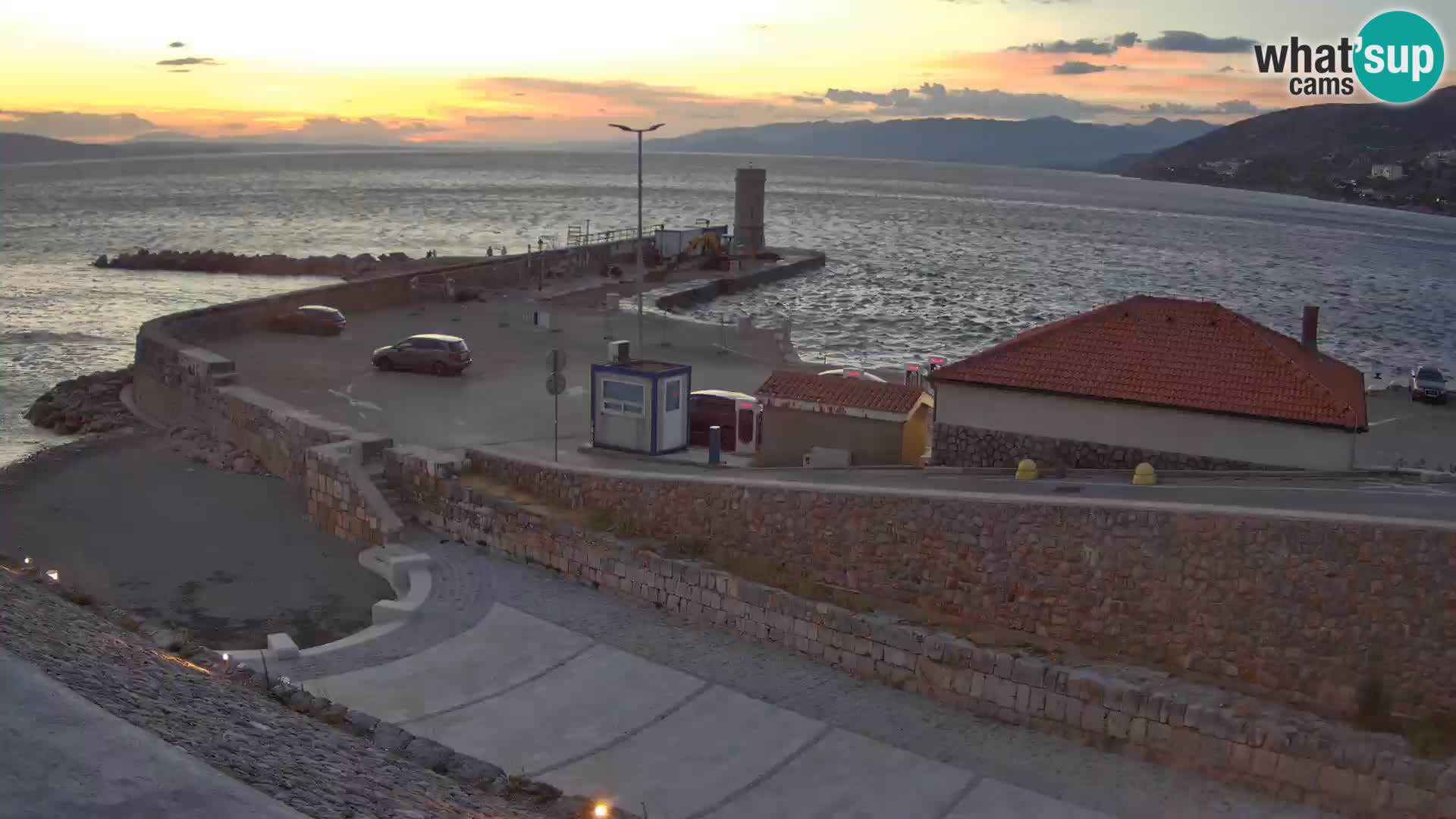 Webcam puerto de Senj – Rompeolas y faro en directo