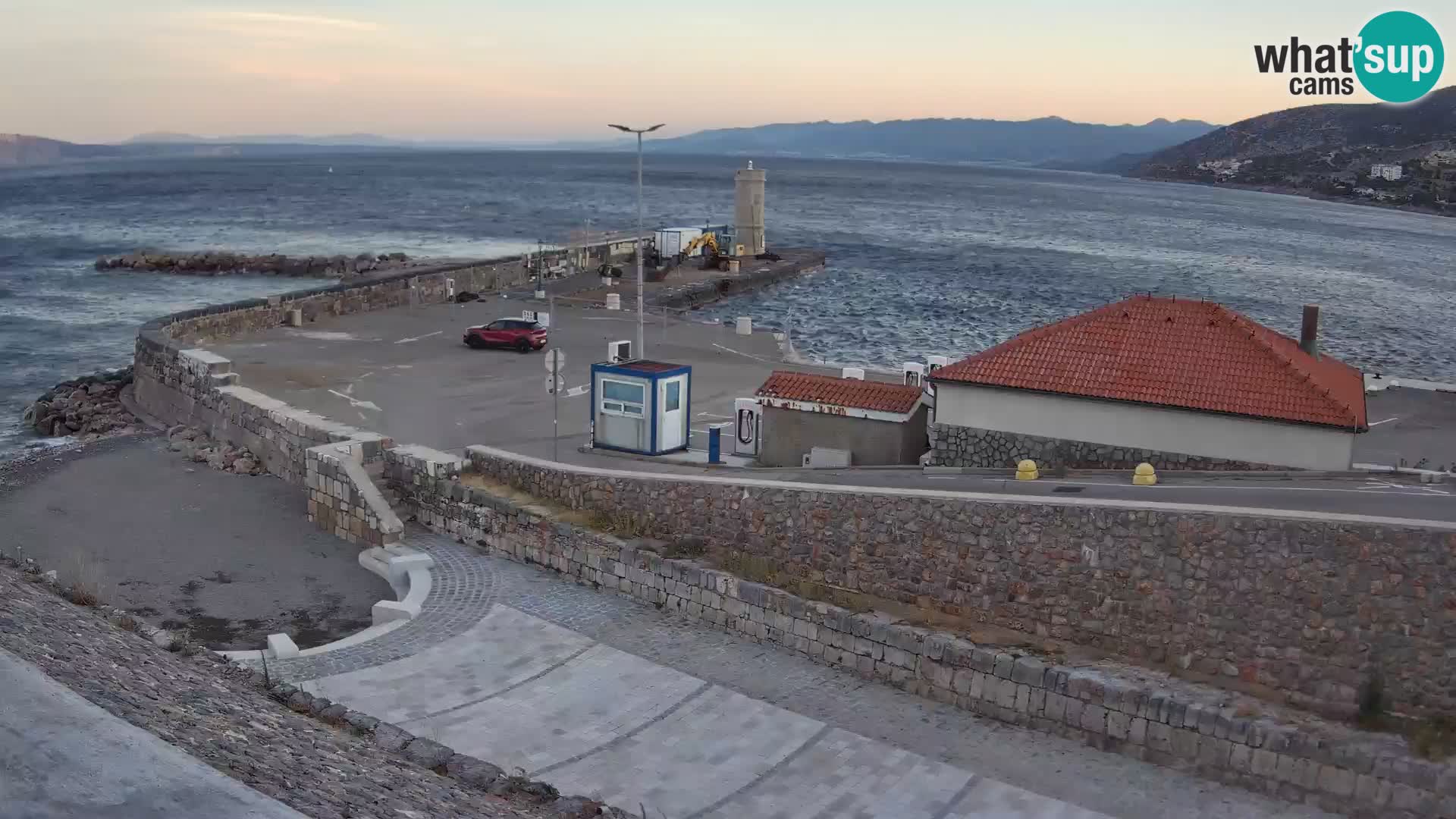 Webcam puerto de Senj – Rompeolas y faro en directo