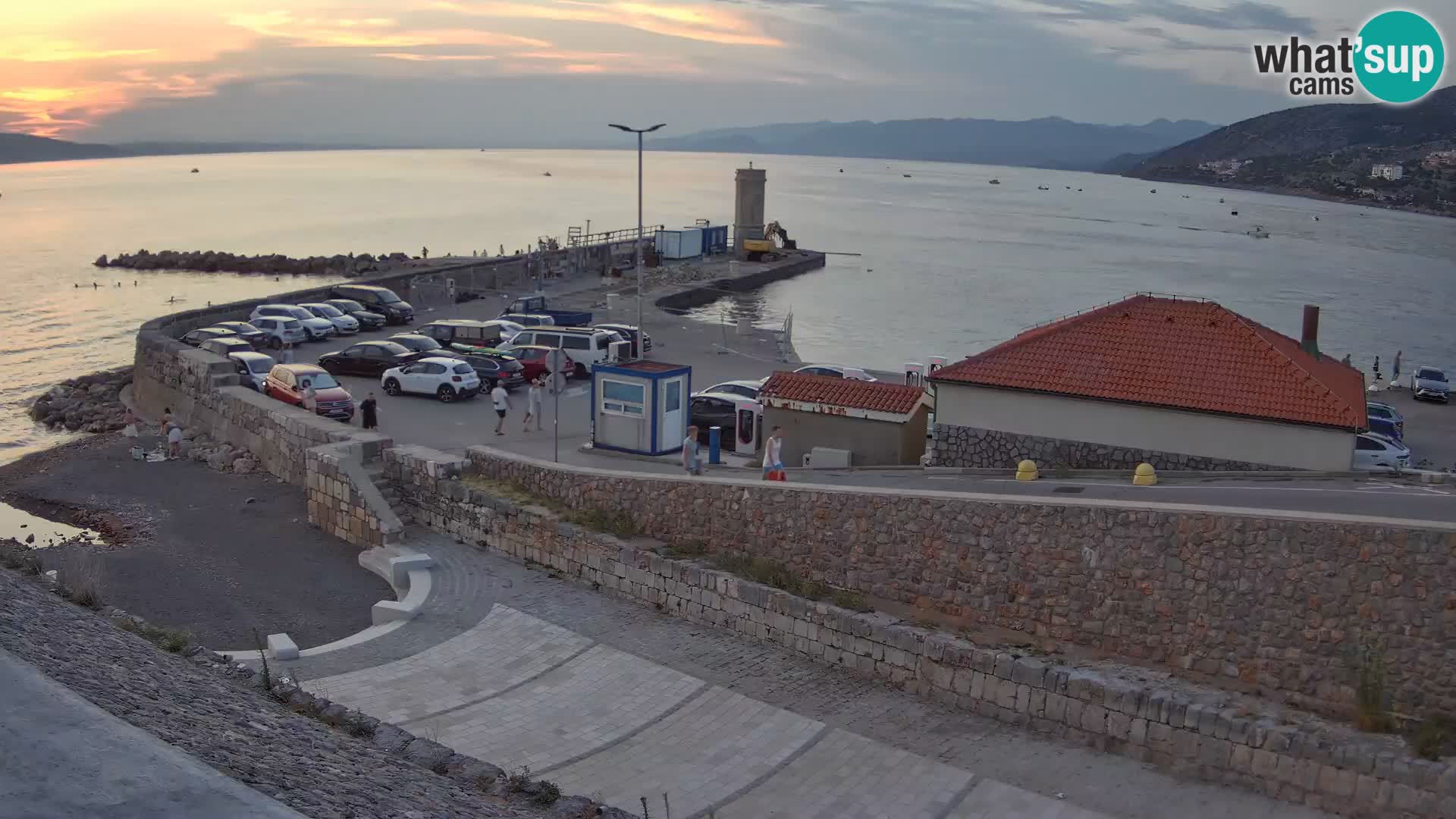 Senj Hafen Webcam – Wellenbrecher & Leuchtturm Liveblick