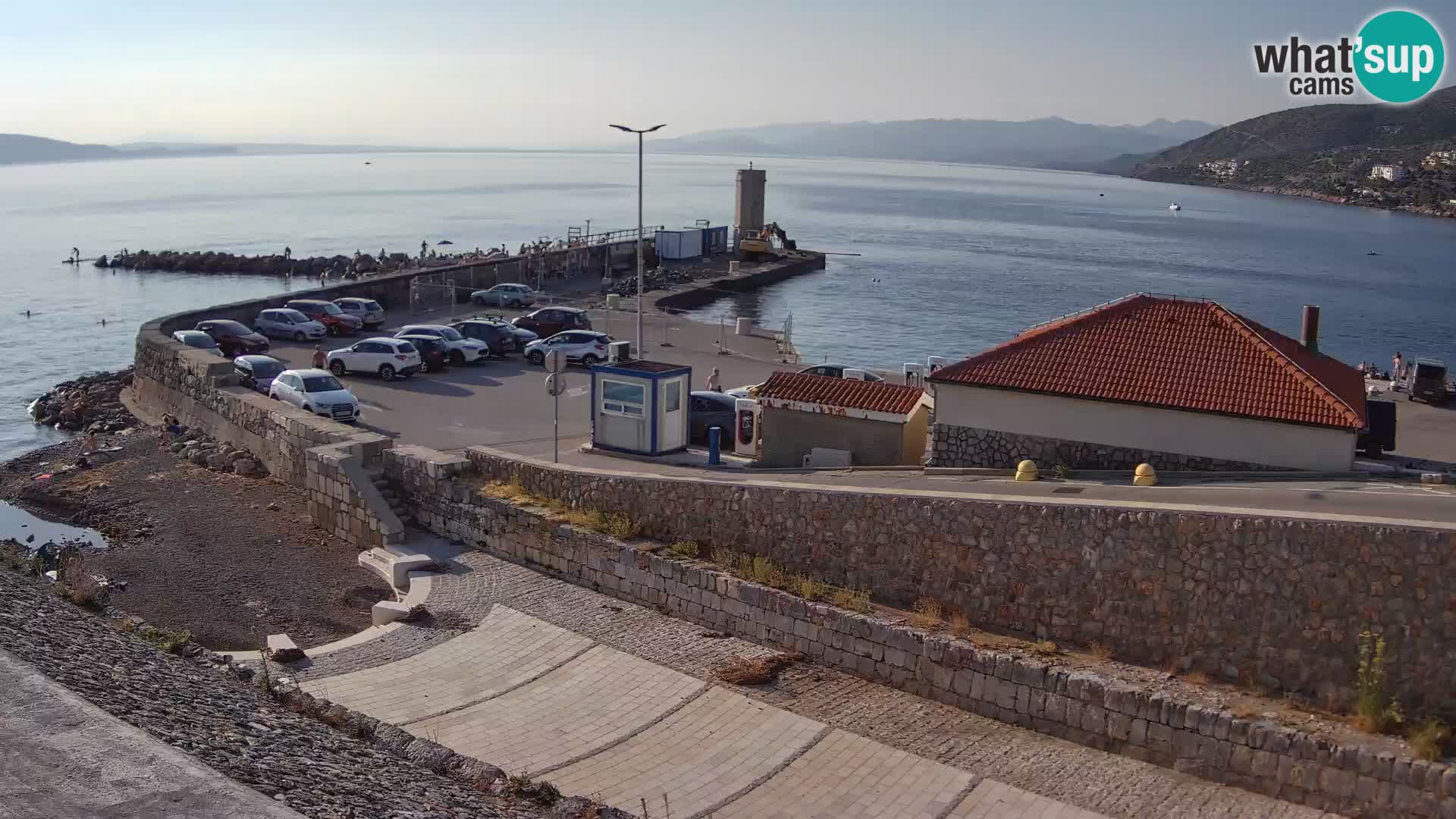Webcam port de Senj – Vue sur la jetée et le phare