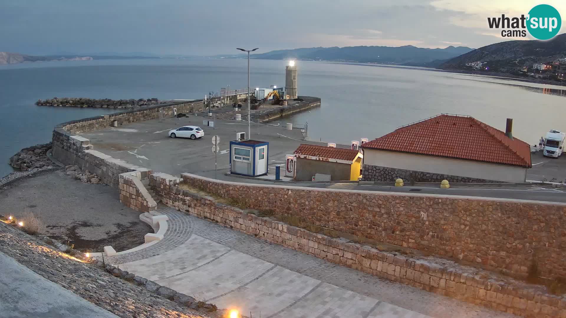 Senj Harbour Webcam – Breakwater & Lighthouse Live View