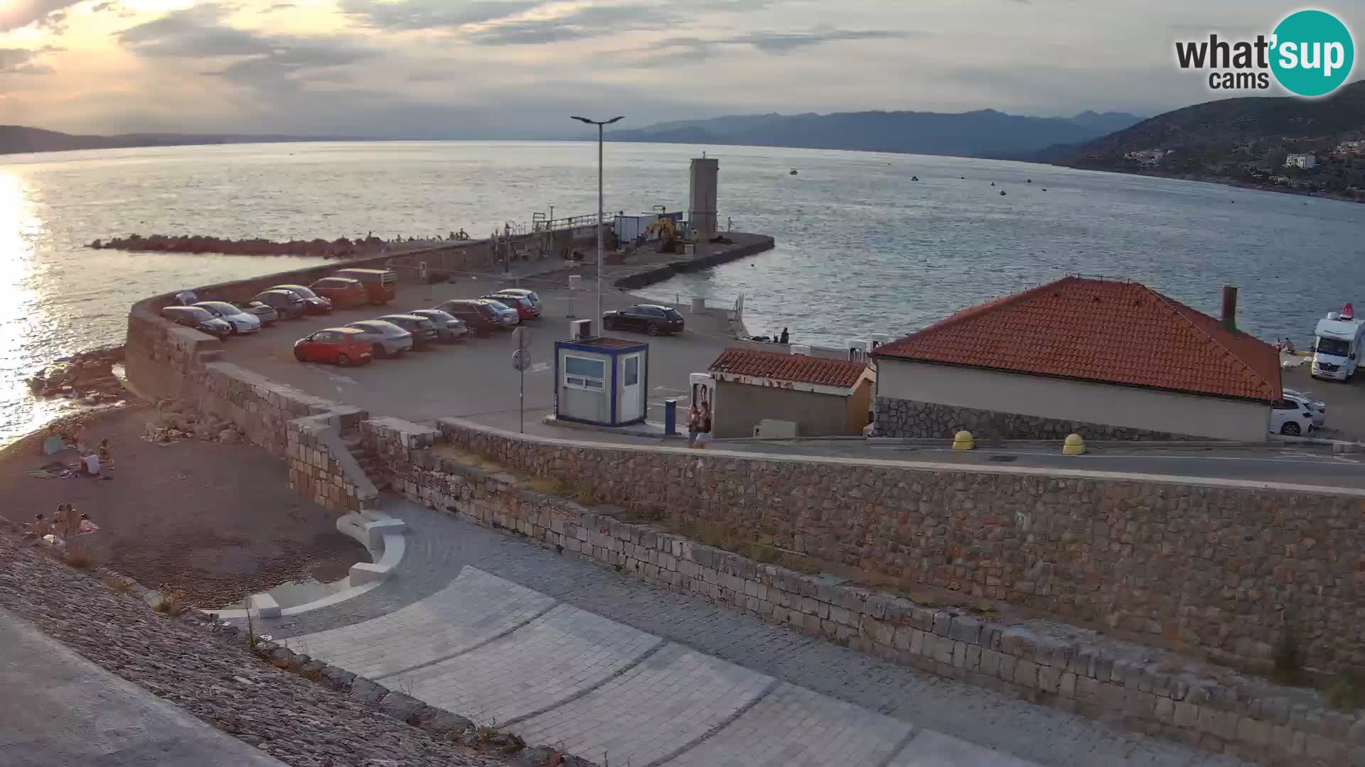 Webcam Porto di Segna – Frangiflutti e Faro in diretta