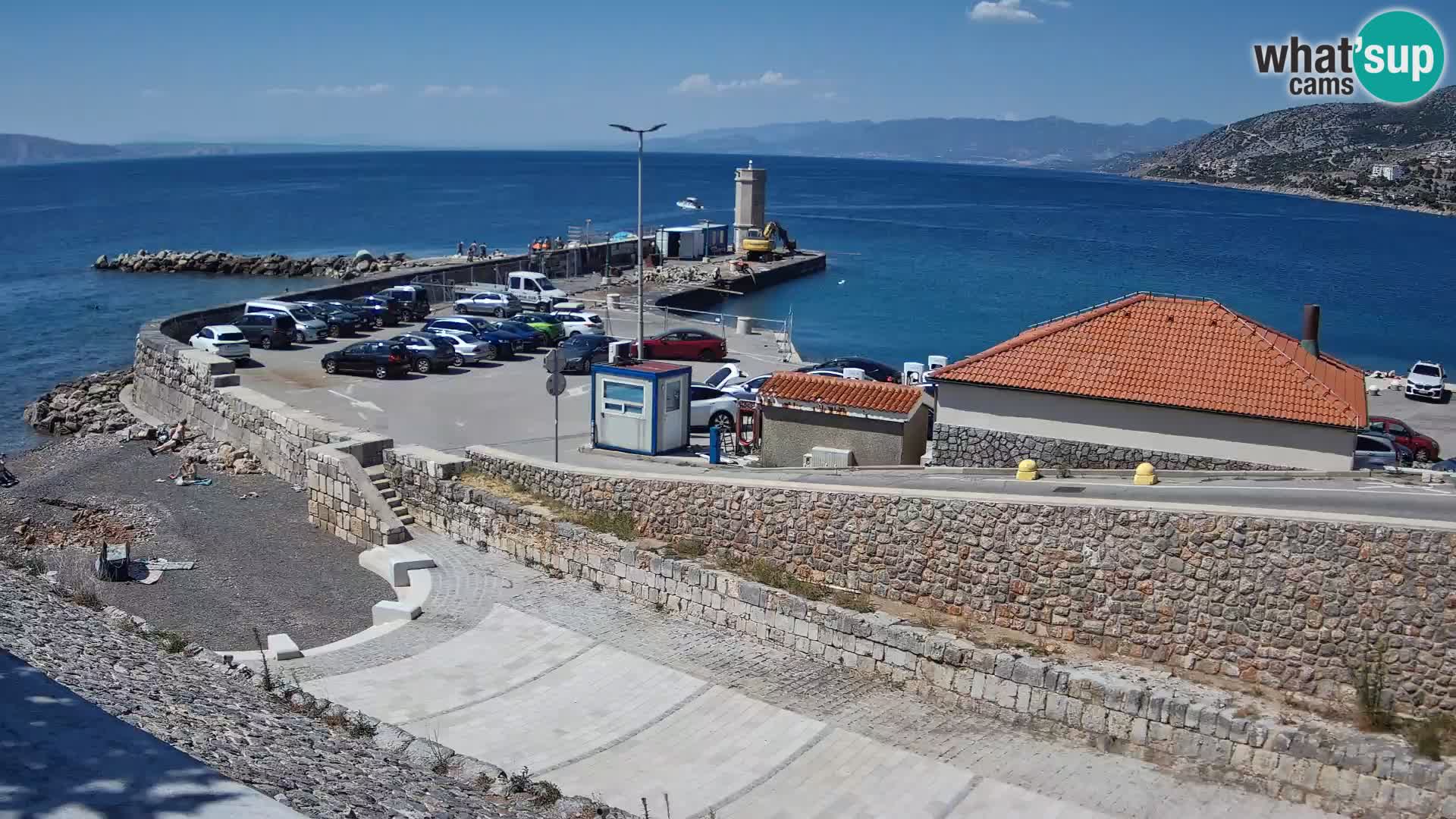 Webcam port de Senj – Vue sur la jetée et le phare