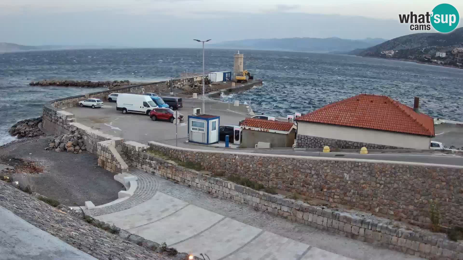 Web kamera Senj luka – Lukobran i svjetionik uživo